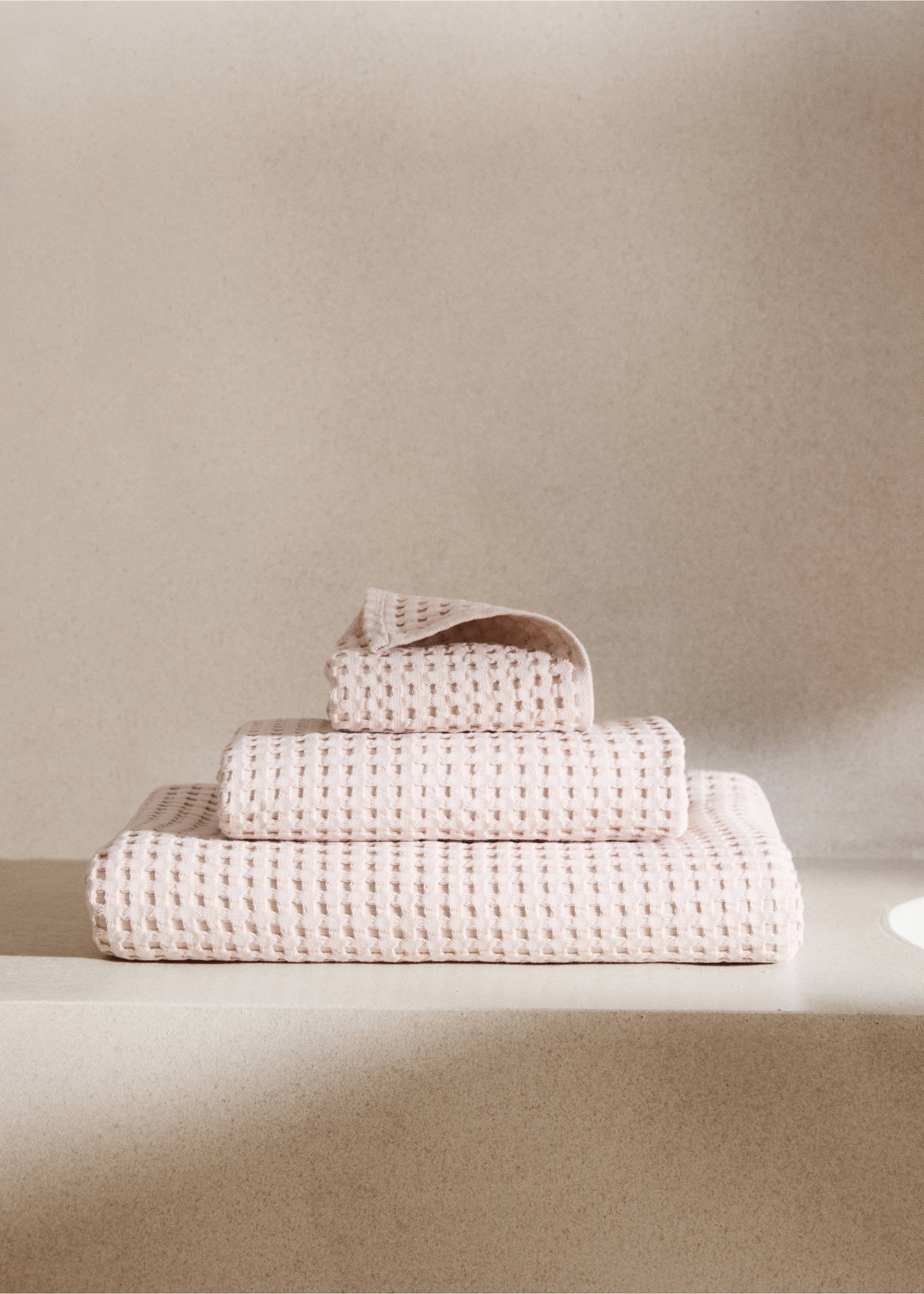 Cotton waffle washbasin towel - General plane, Apricot. Ref: 37002991-00.