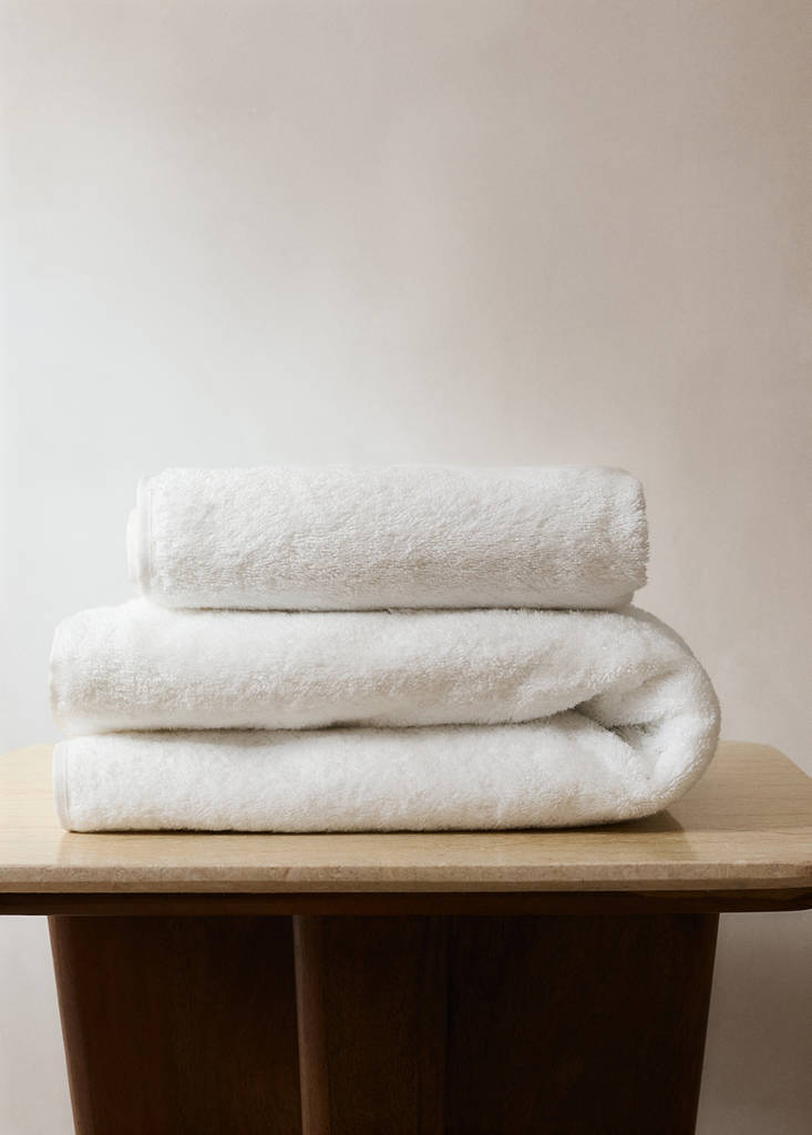 Soft cotton washbasin towel — White