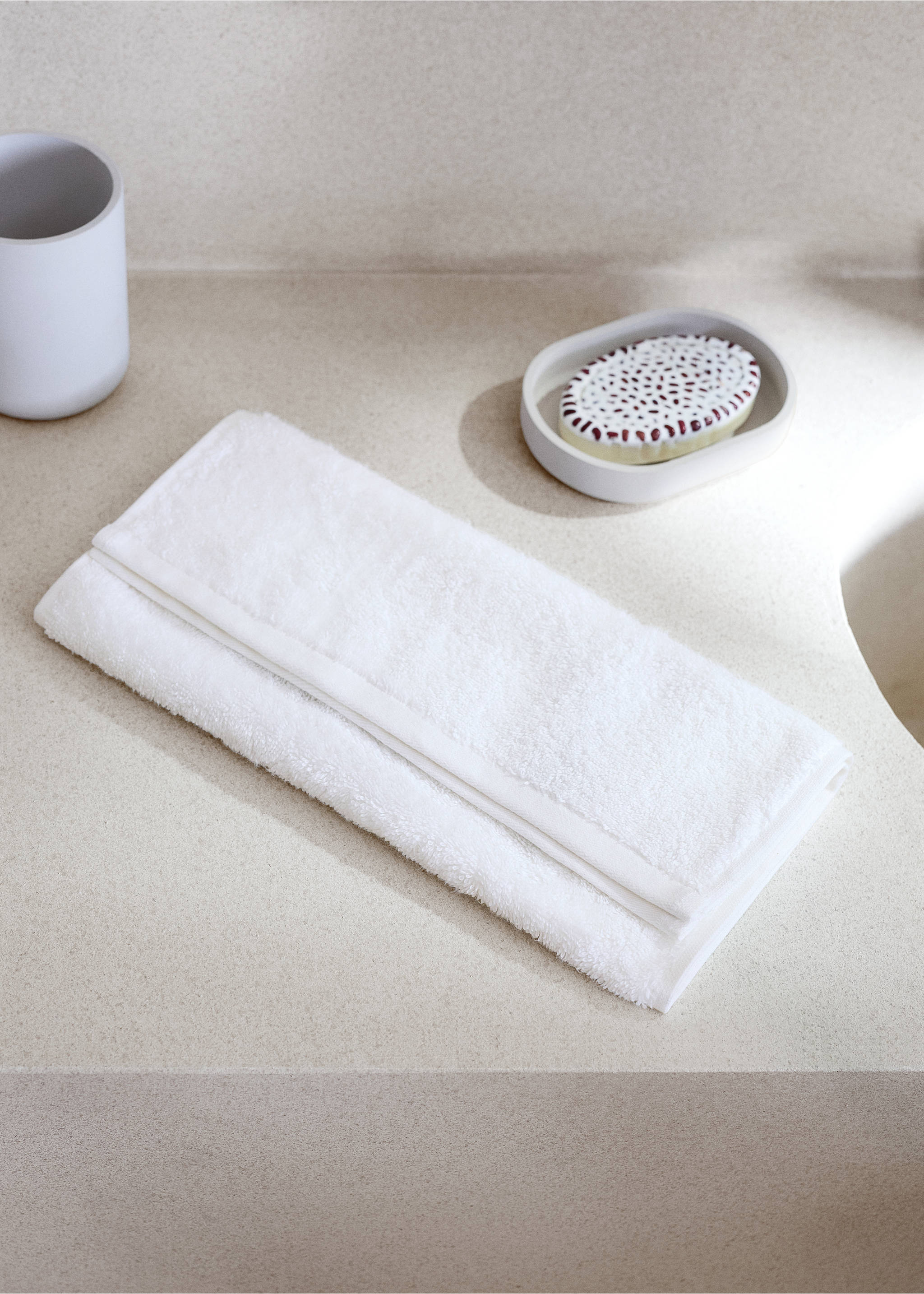 Soft cotton towel - General plane, White. Ref: 37002996-00.