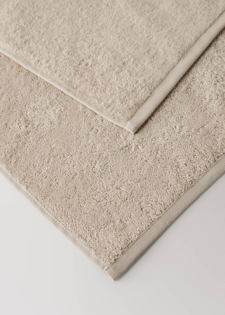Soft cotton towel — Sand