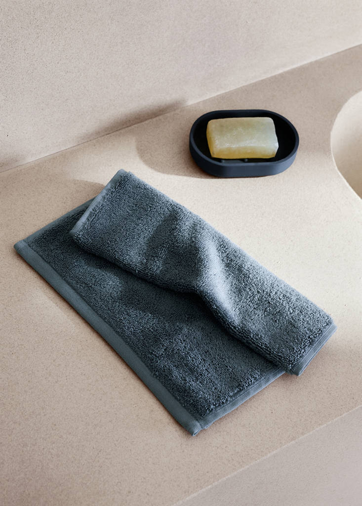 Soft cotton towel — Indigo Blue