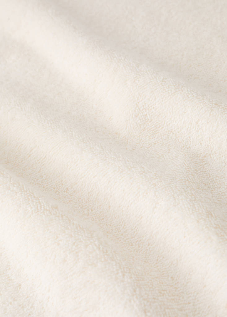 Cotton hand towel with contrast detail - thumbnail 2