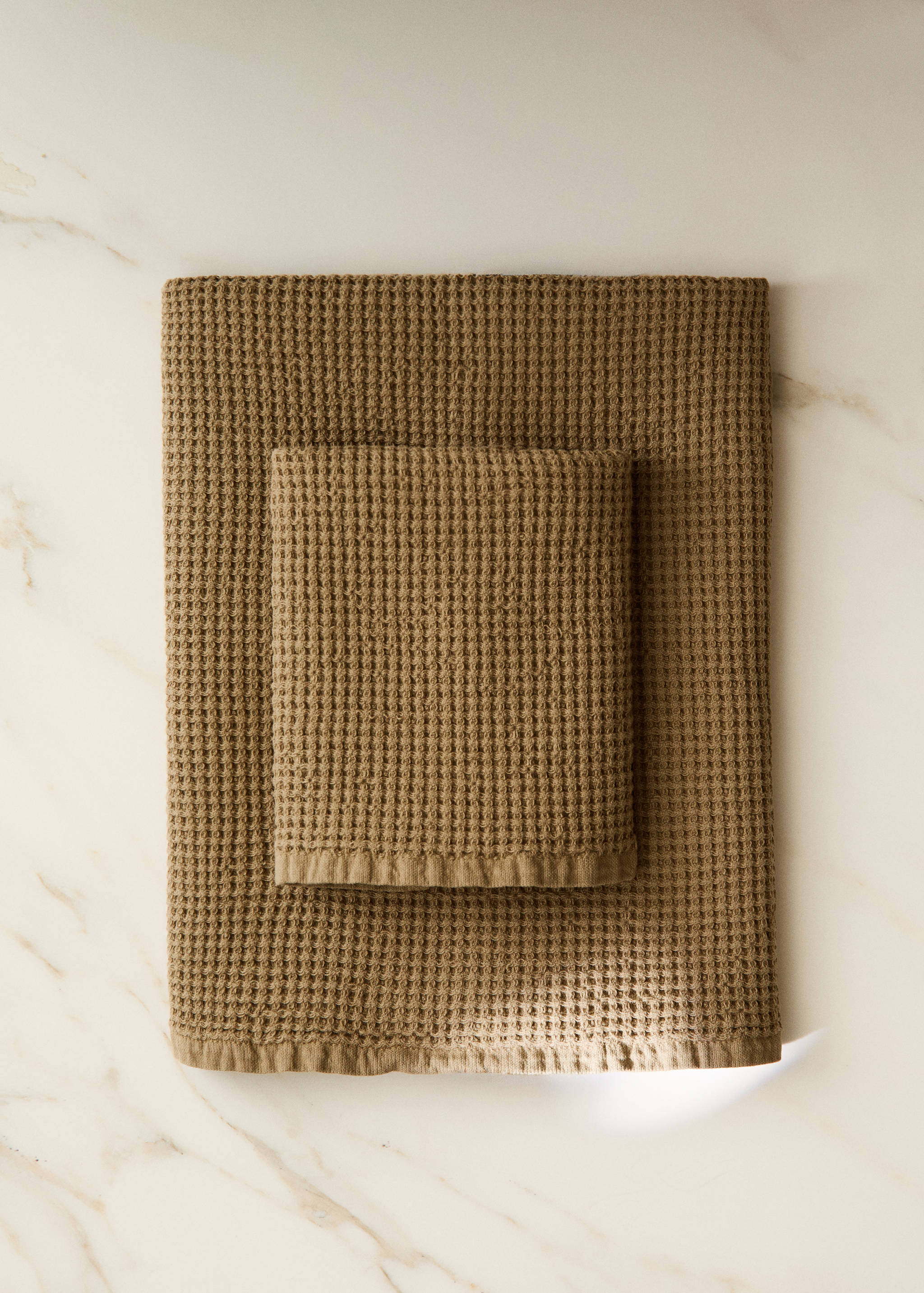 Cotton waffle washbasin towel - General plane