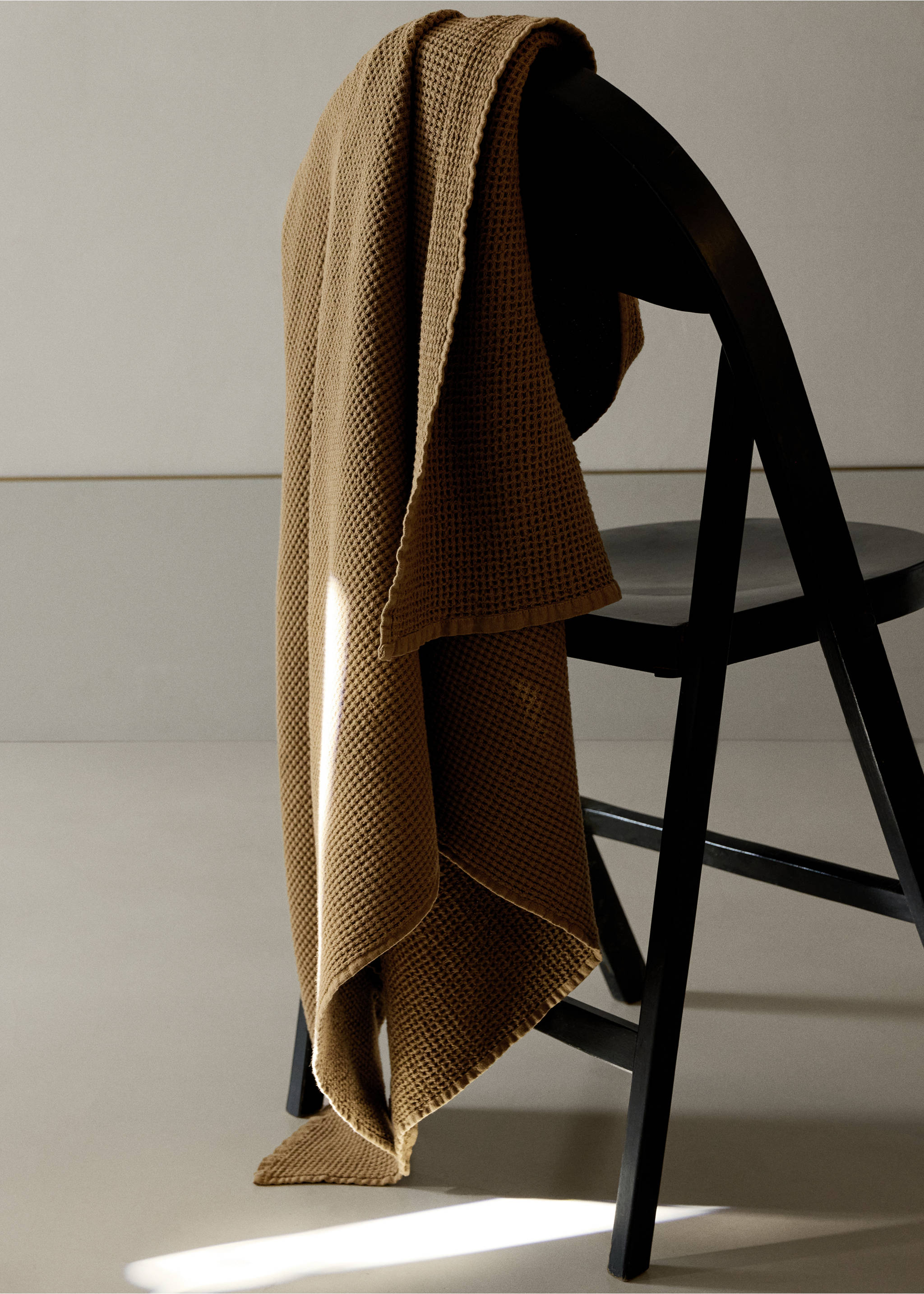Cotton waffle bath towel - General plane, Khaki. Ref: 37002999-00.