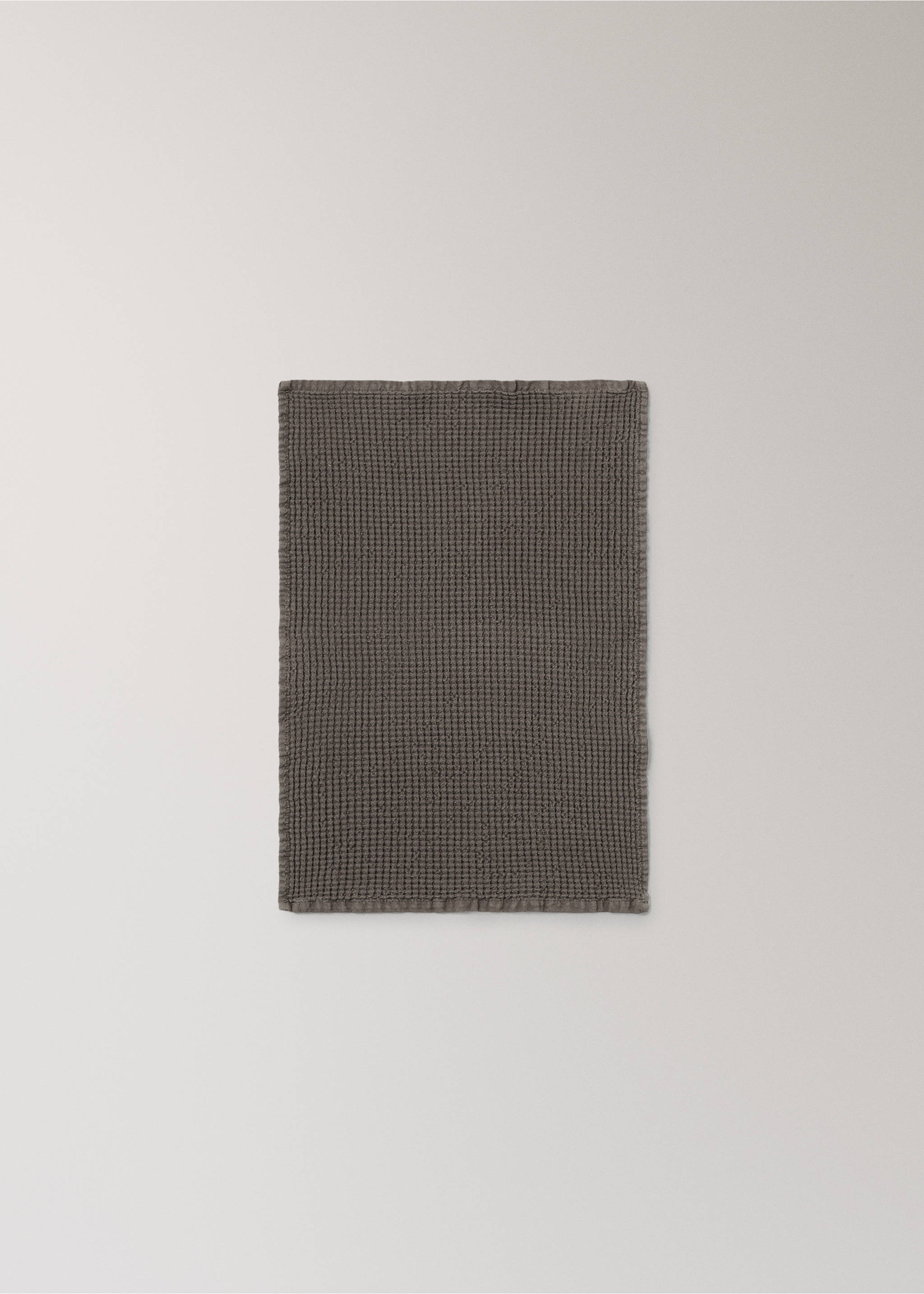 Cotton waffle hand towel - Details of the article 3, Coffee. Ref: 37003000-00.