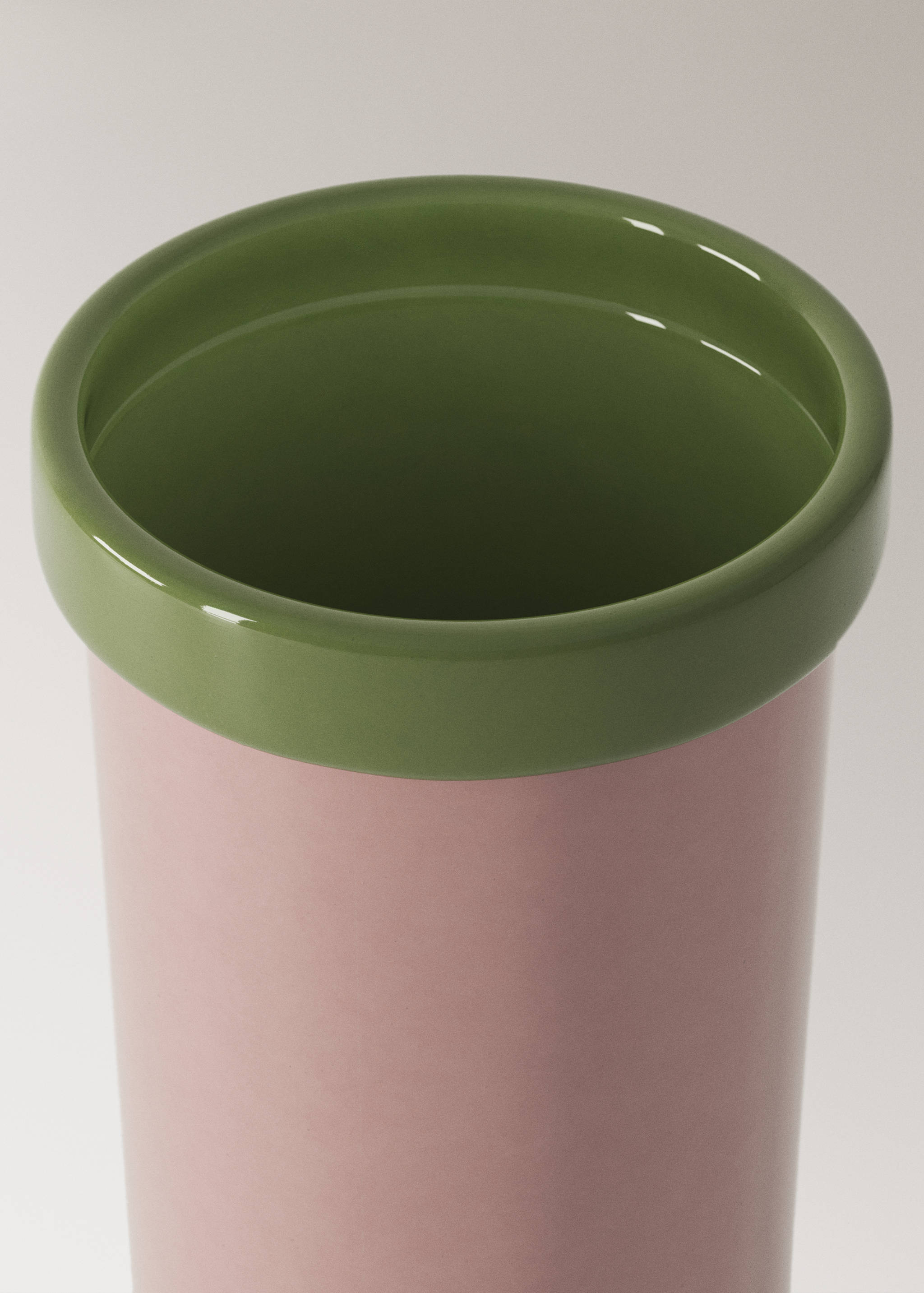 Two-tone vase, 100% glass - Details of the article 1