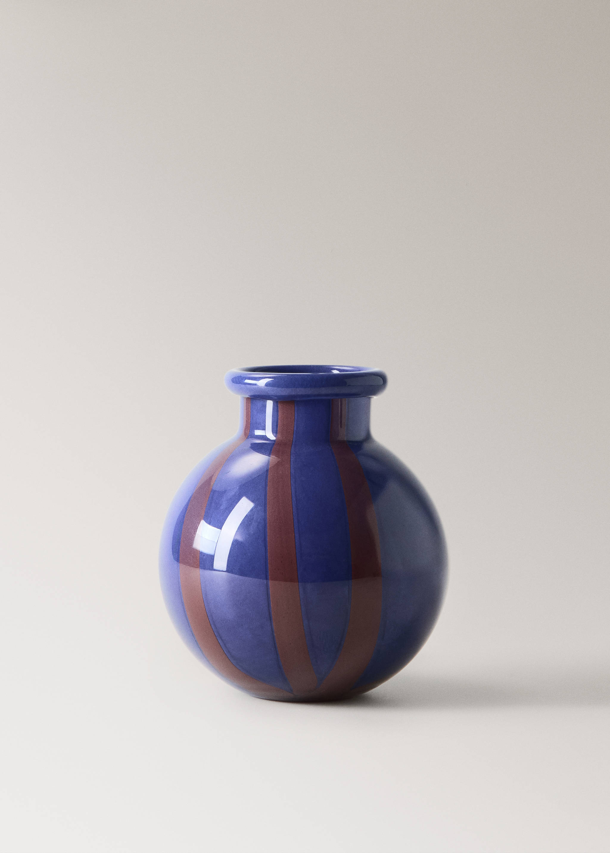 Two-tone vase, 100% glass - Article without model