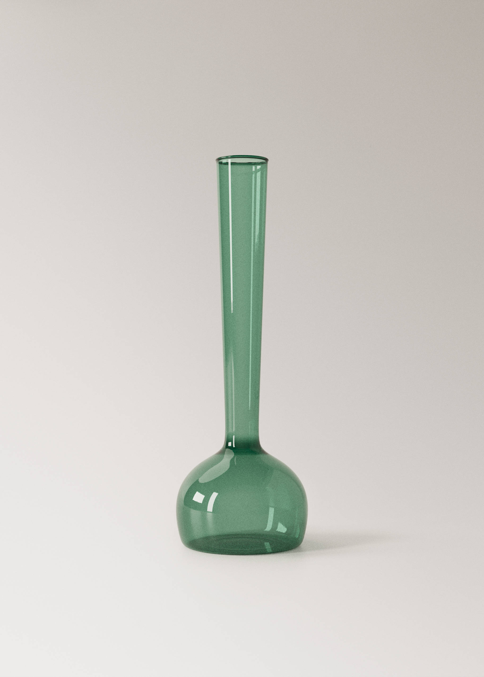 100% glass vase with a glossy finish - Article without model