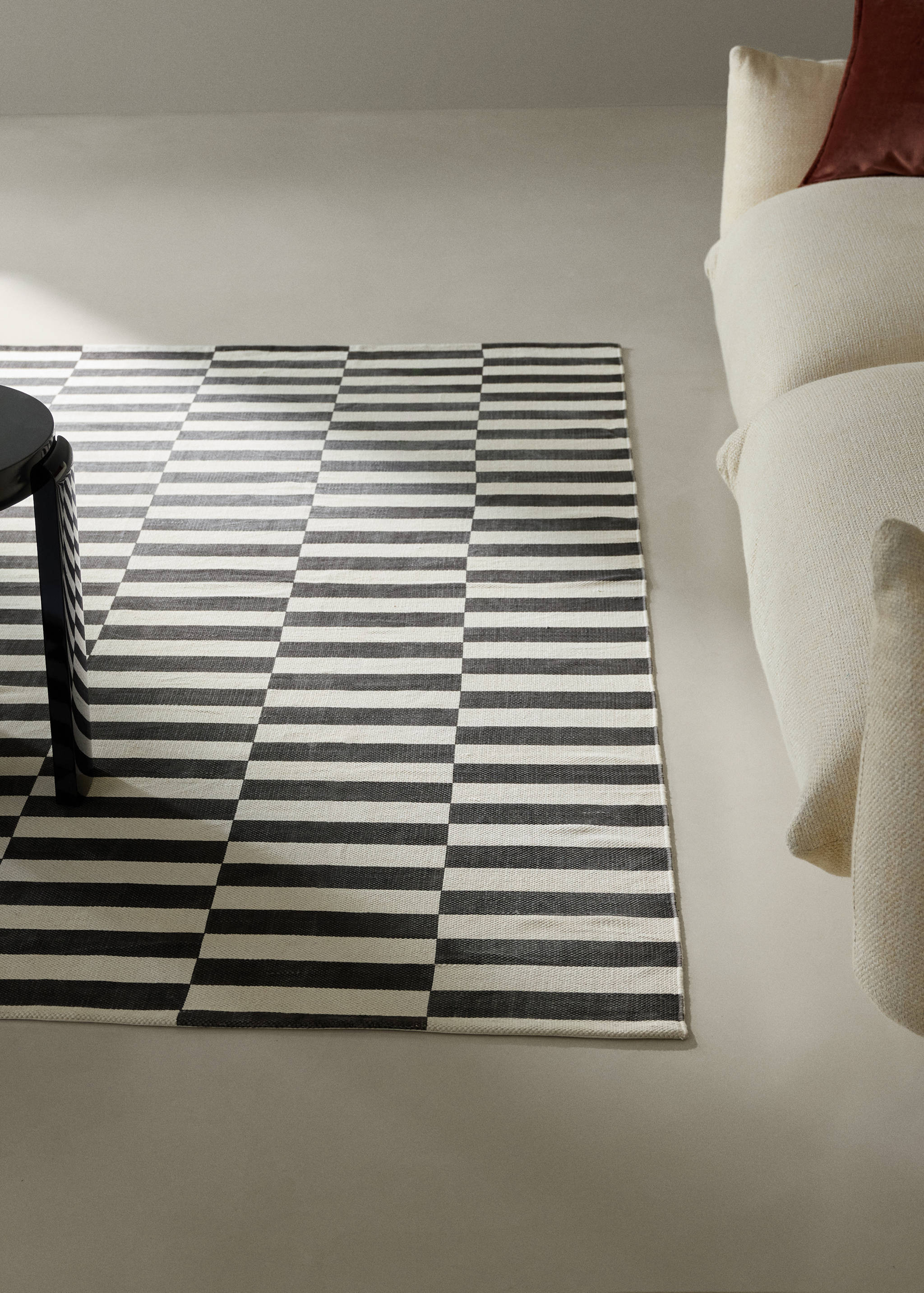 Striped-print cotton rug - General plane
