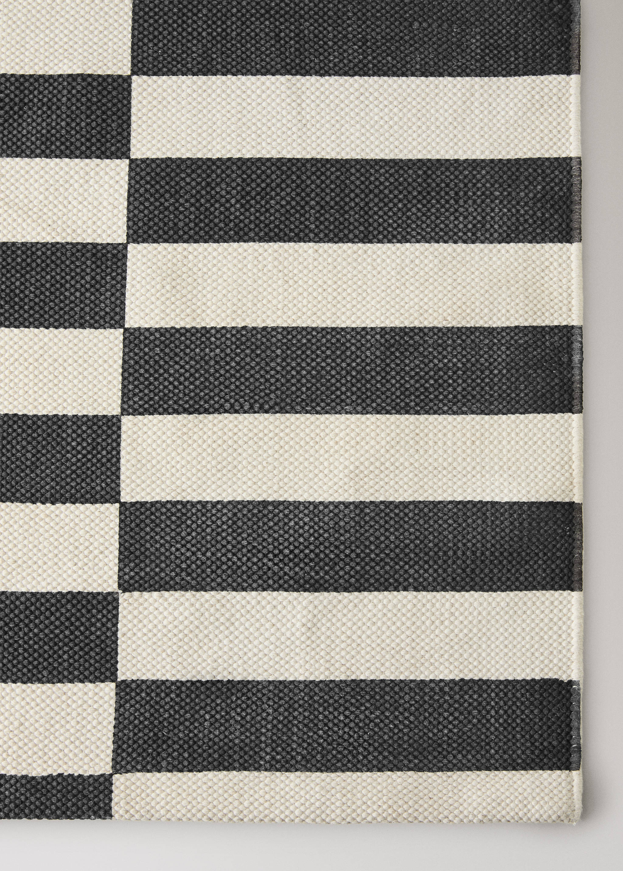 Striped-print cotton rug - Details of the article 2
