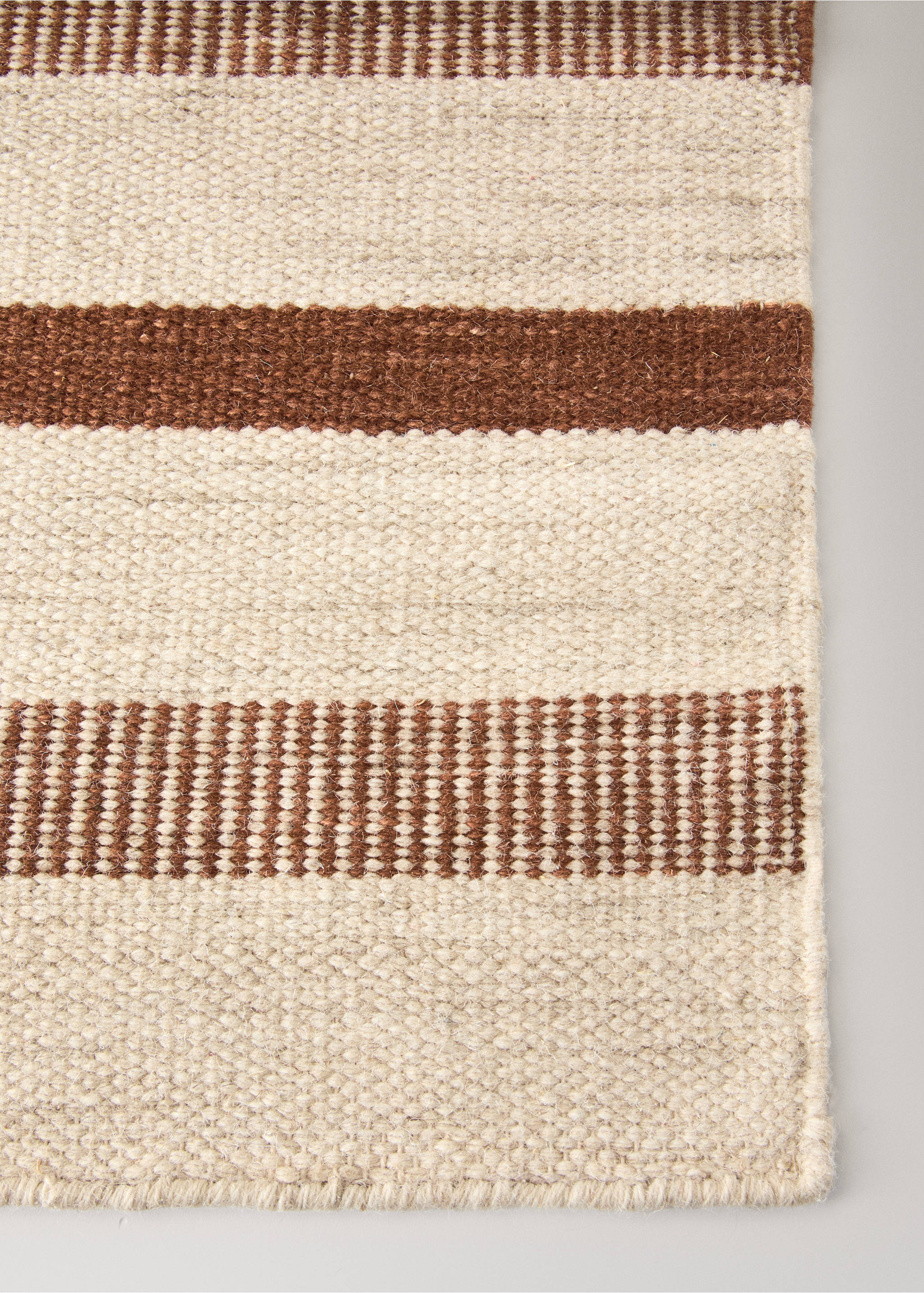 Wool stripe rug - Details of the article 2, Burnt Orange. Ref: 37003298-00.