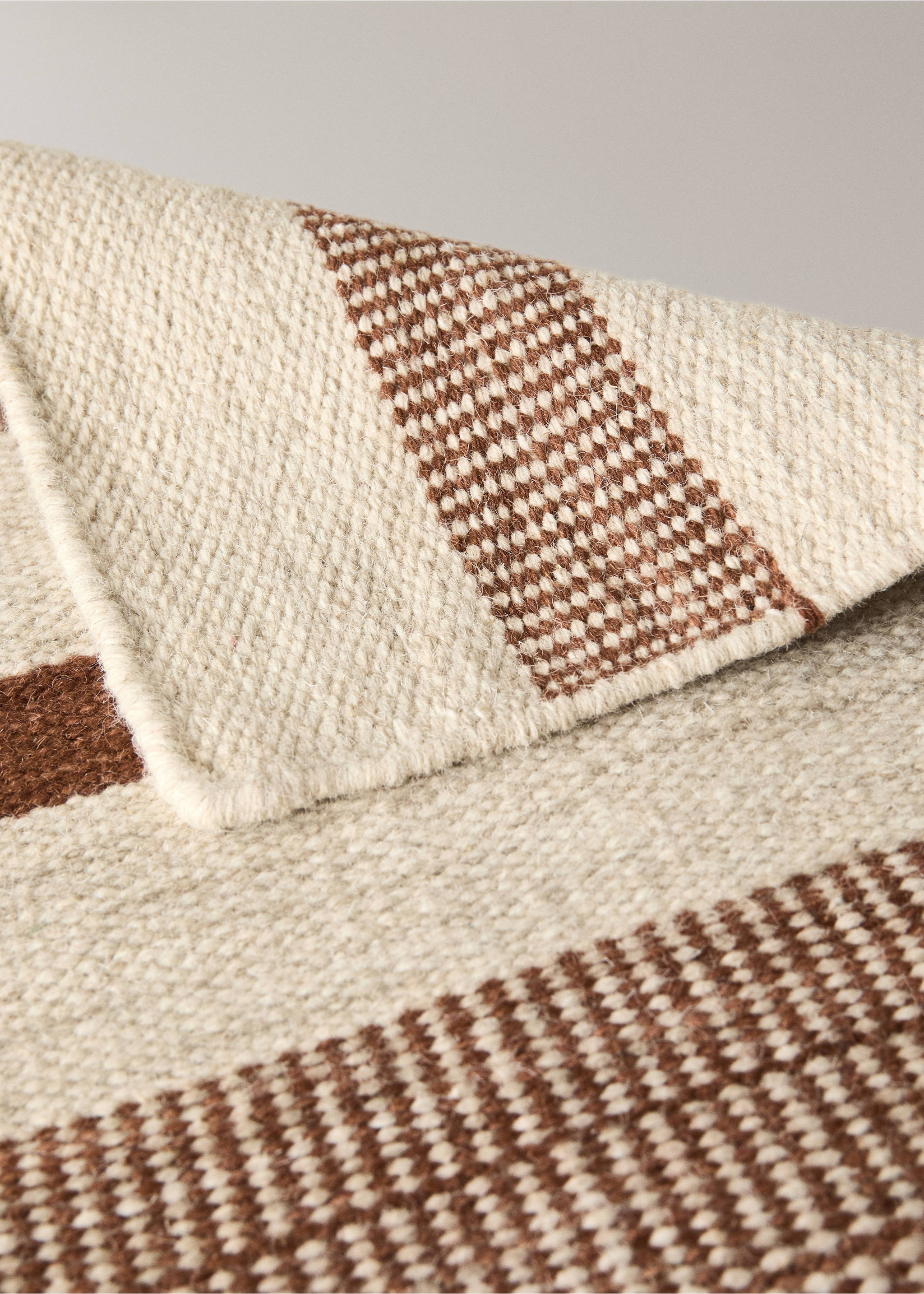 Wool stripe rug - Details of the article 3, Burnt Orange. Ref: 37003298-00.