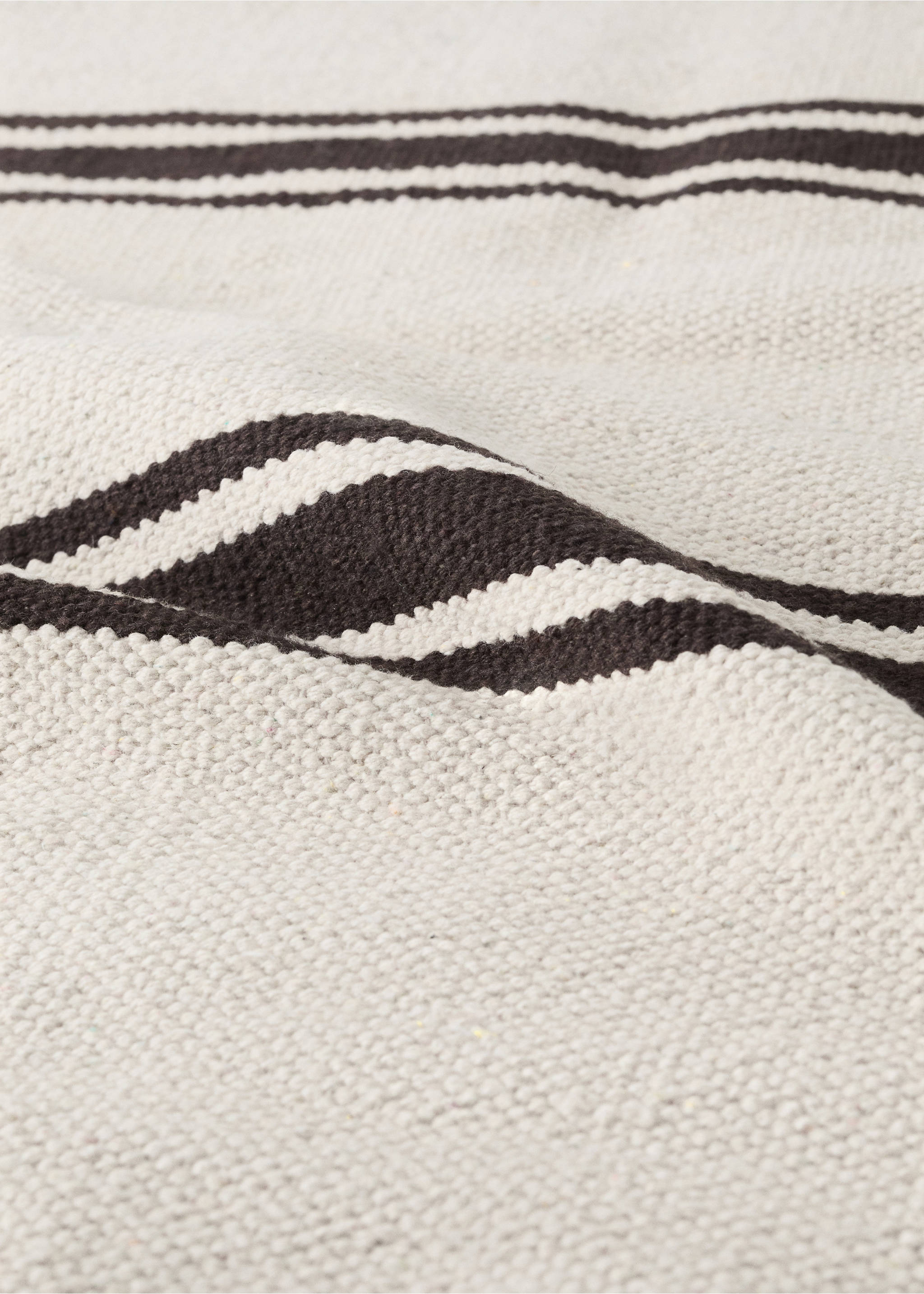 Cotton stripe rug - Details of the article 1, Chocolate. Ref: 37003300-00.