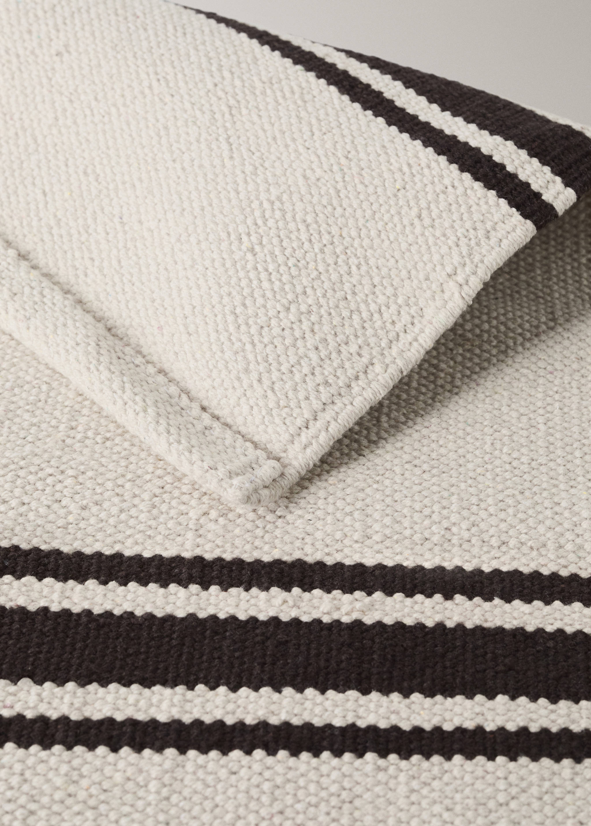 Cotton stripe rug - Details of the article 3