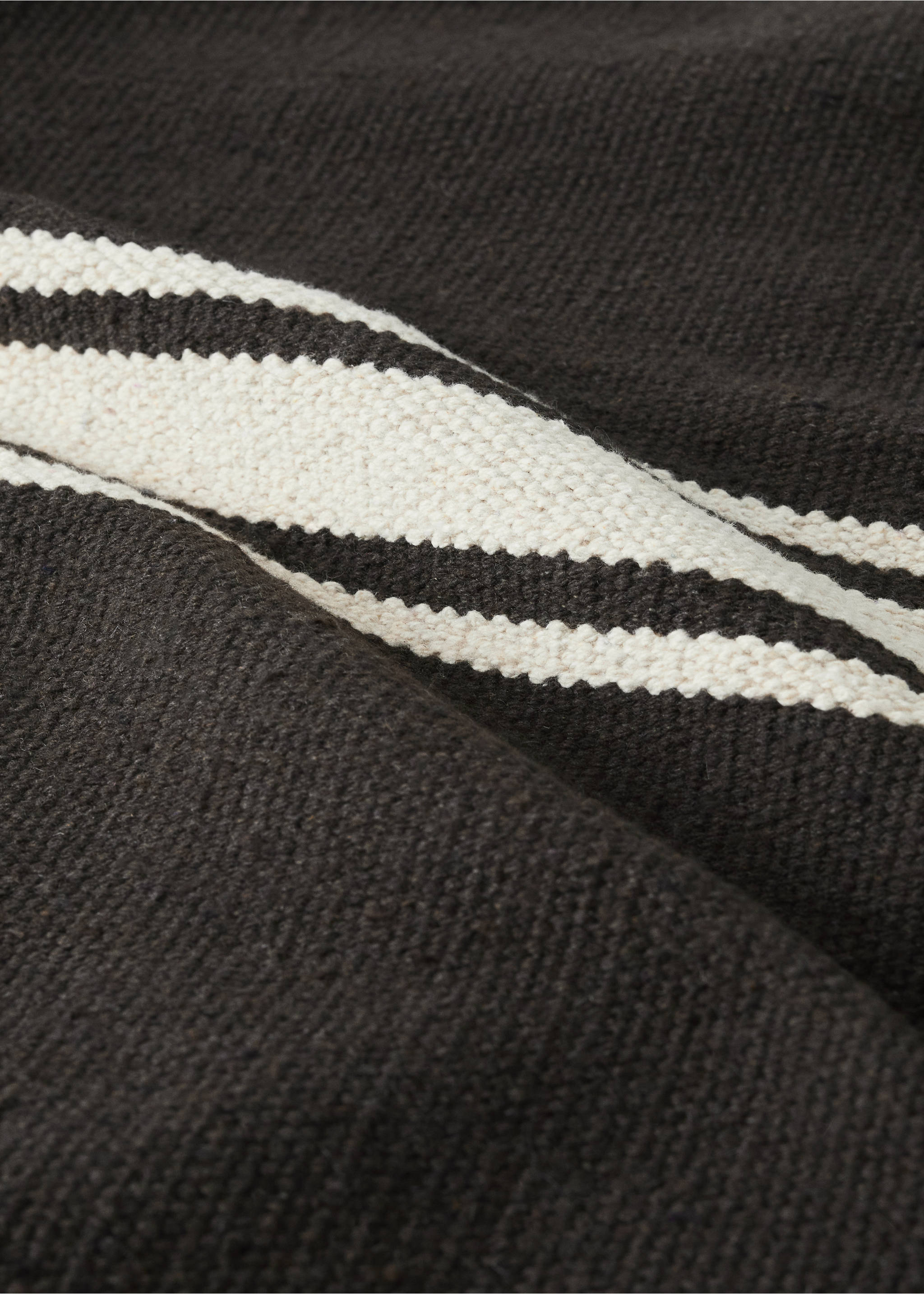 Cotton stripe rug - Details of the article 1, Chocolate. Ref: 37003301-00.