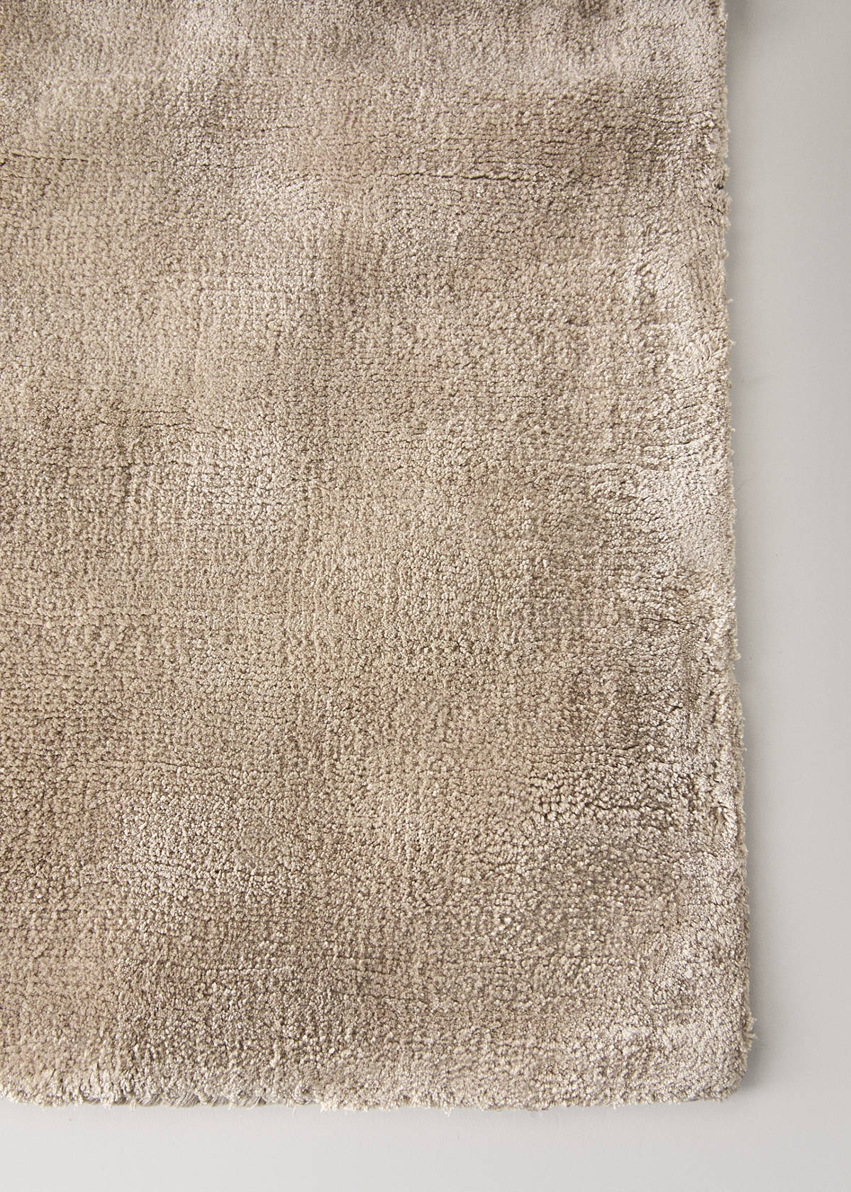 Small premium viscose rug — Light/Pastel Grey