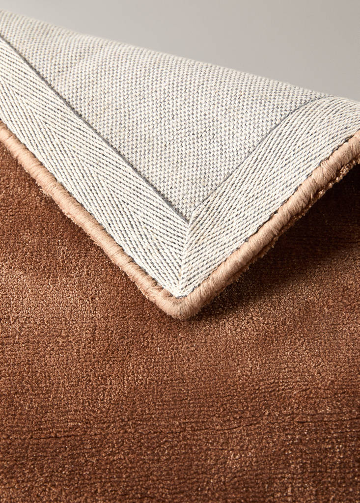 Small premium viscose rug — Russet