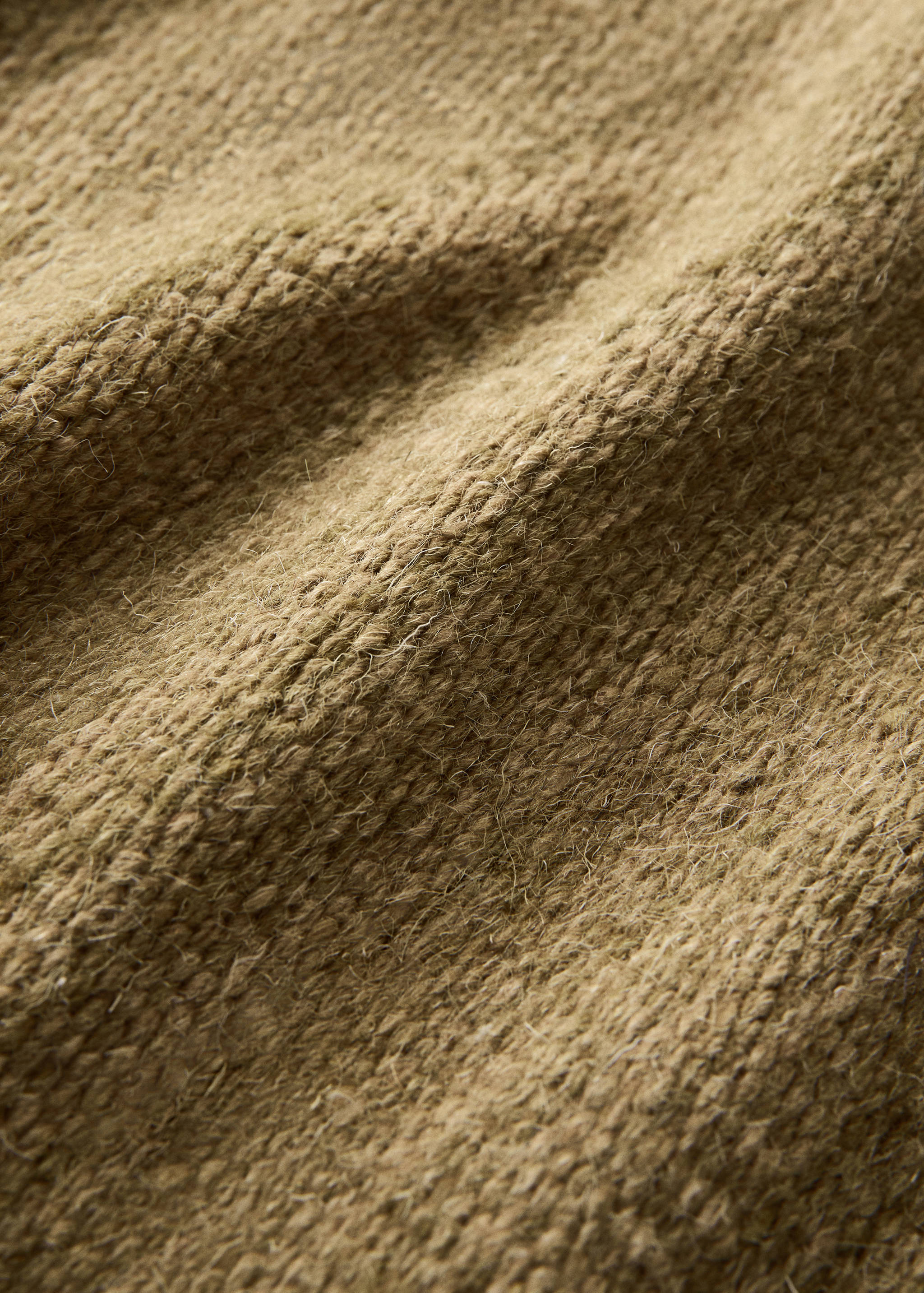 Medium melange carpet with stitched border - Details of the article 1