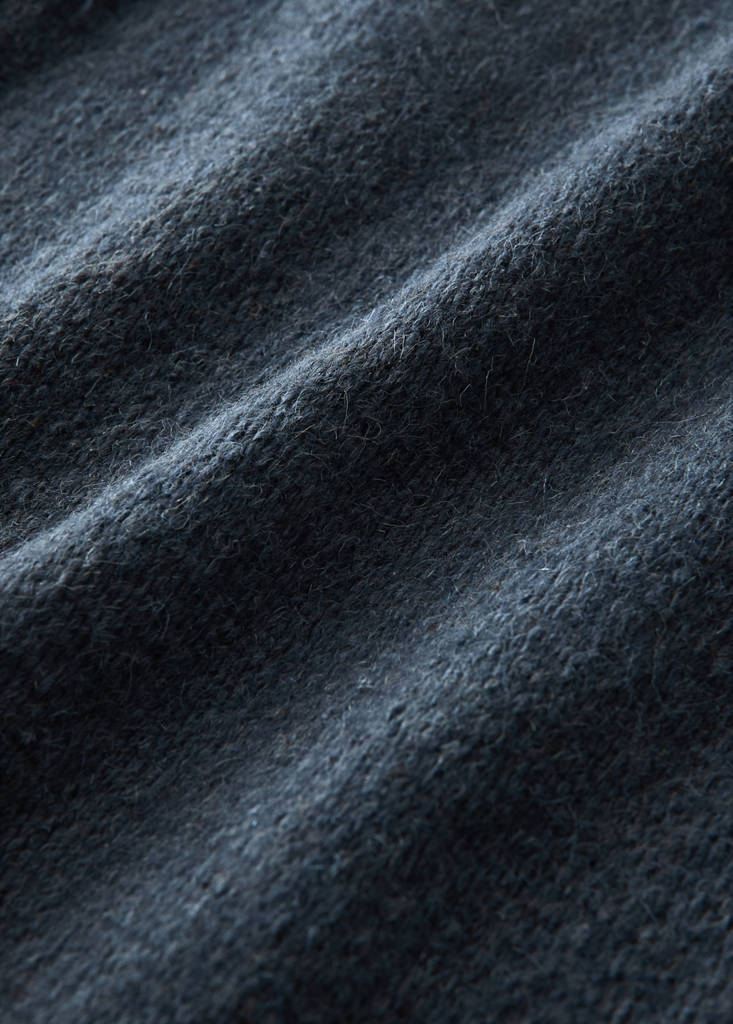 Medium melange carpet with stitched border — Blue