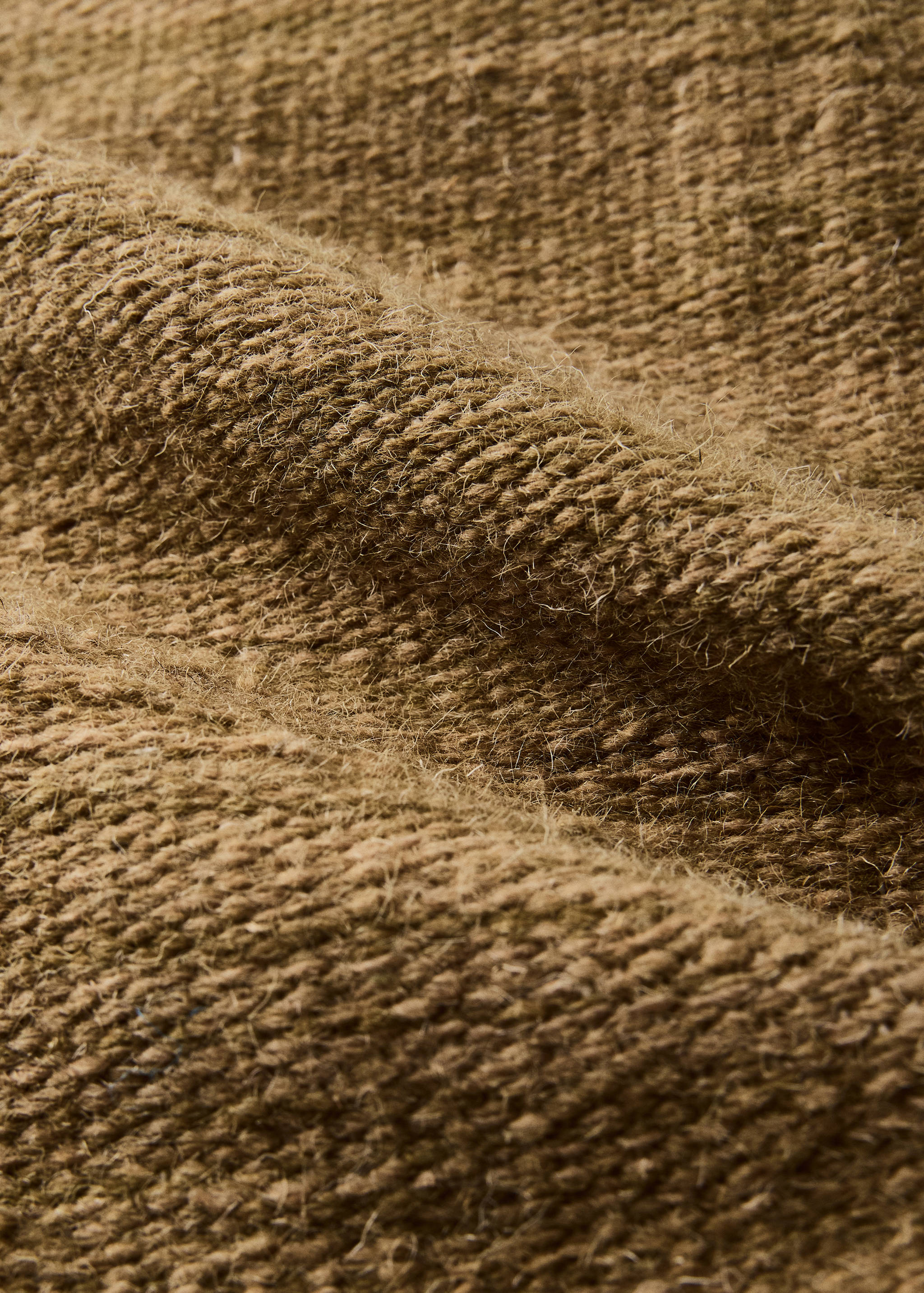 Large embroidered-edge rug - Details of the article 1