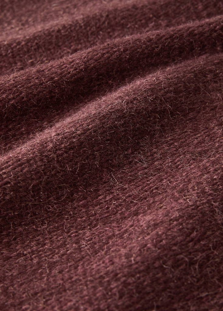 Medium melange carpet with stitched border — Wine