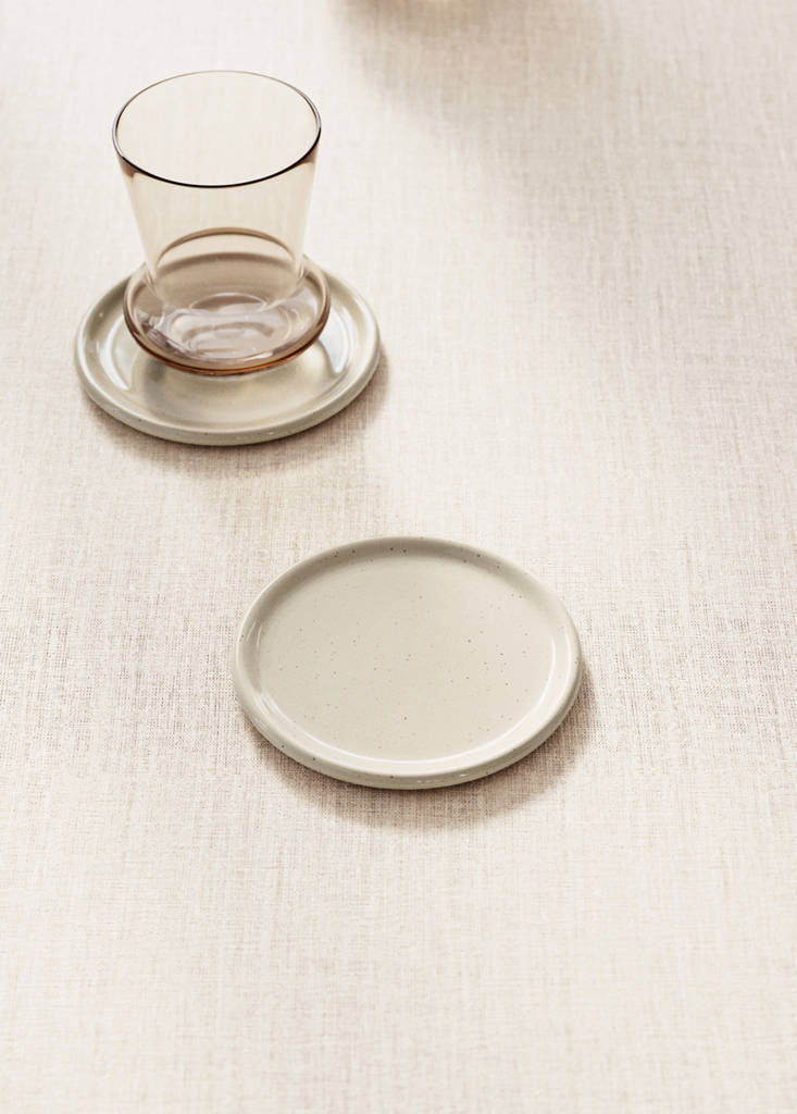 Stoneware coasters with spots — Off White