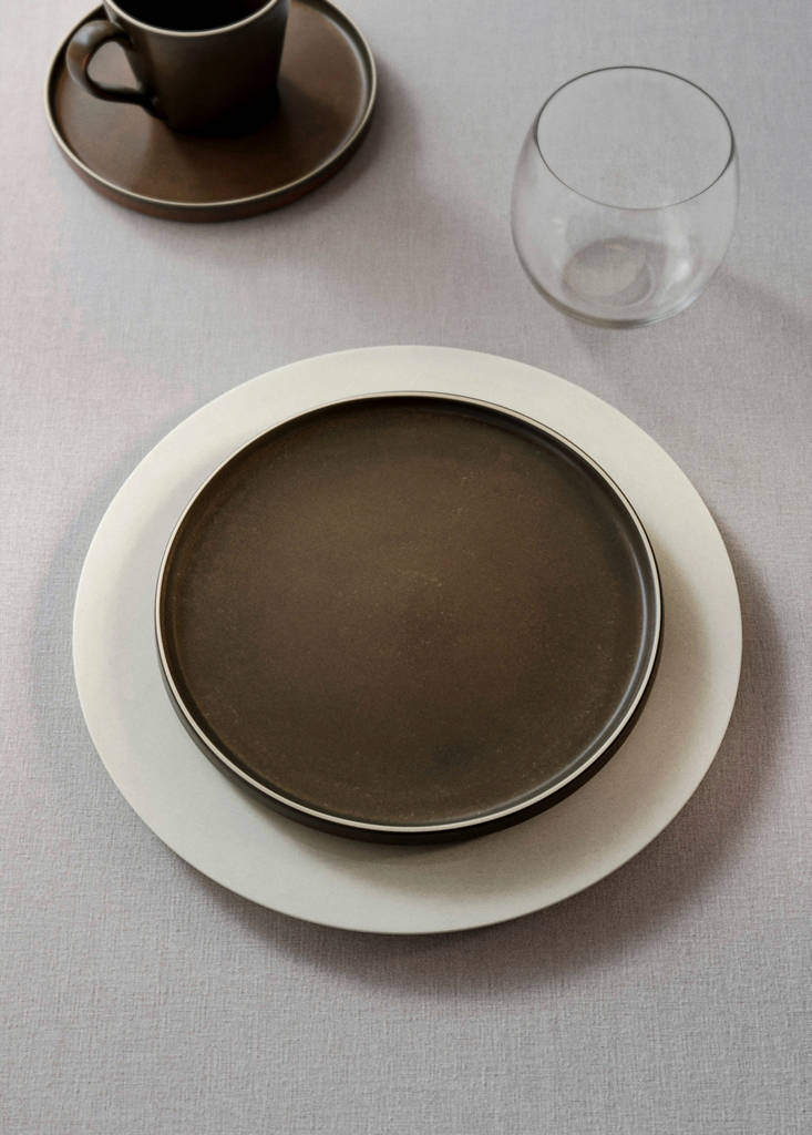 Stoneware dessert plate — Chocolate