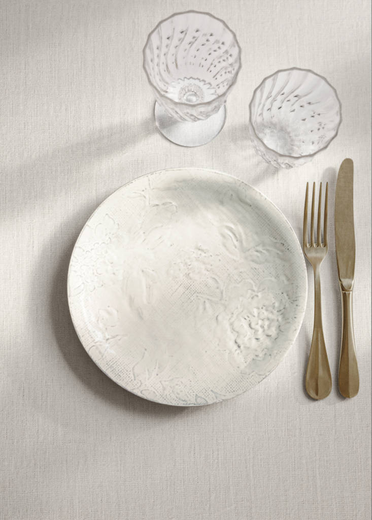 Stoneware dessert plate with texture — Off White