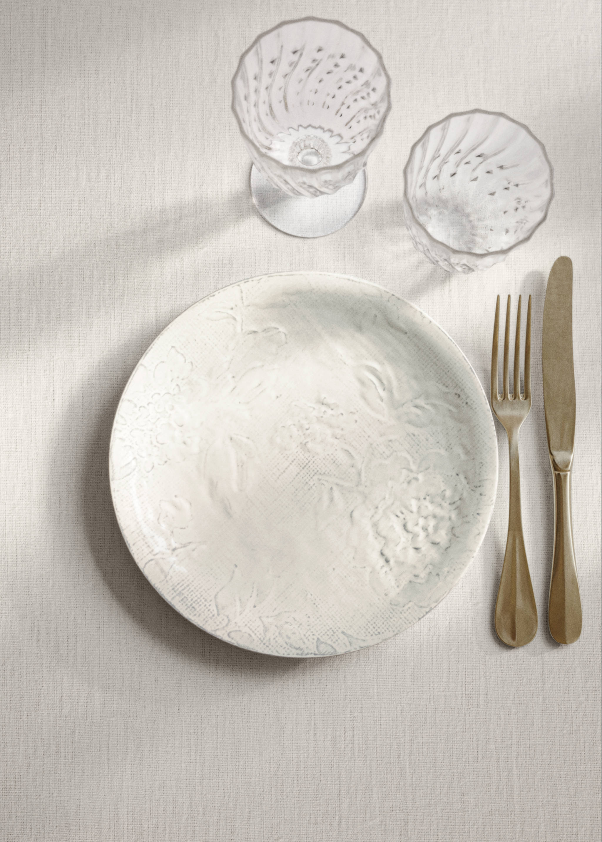 Stoneware dessert plate with texture - General plane