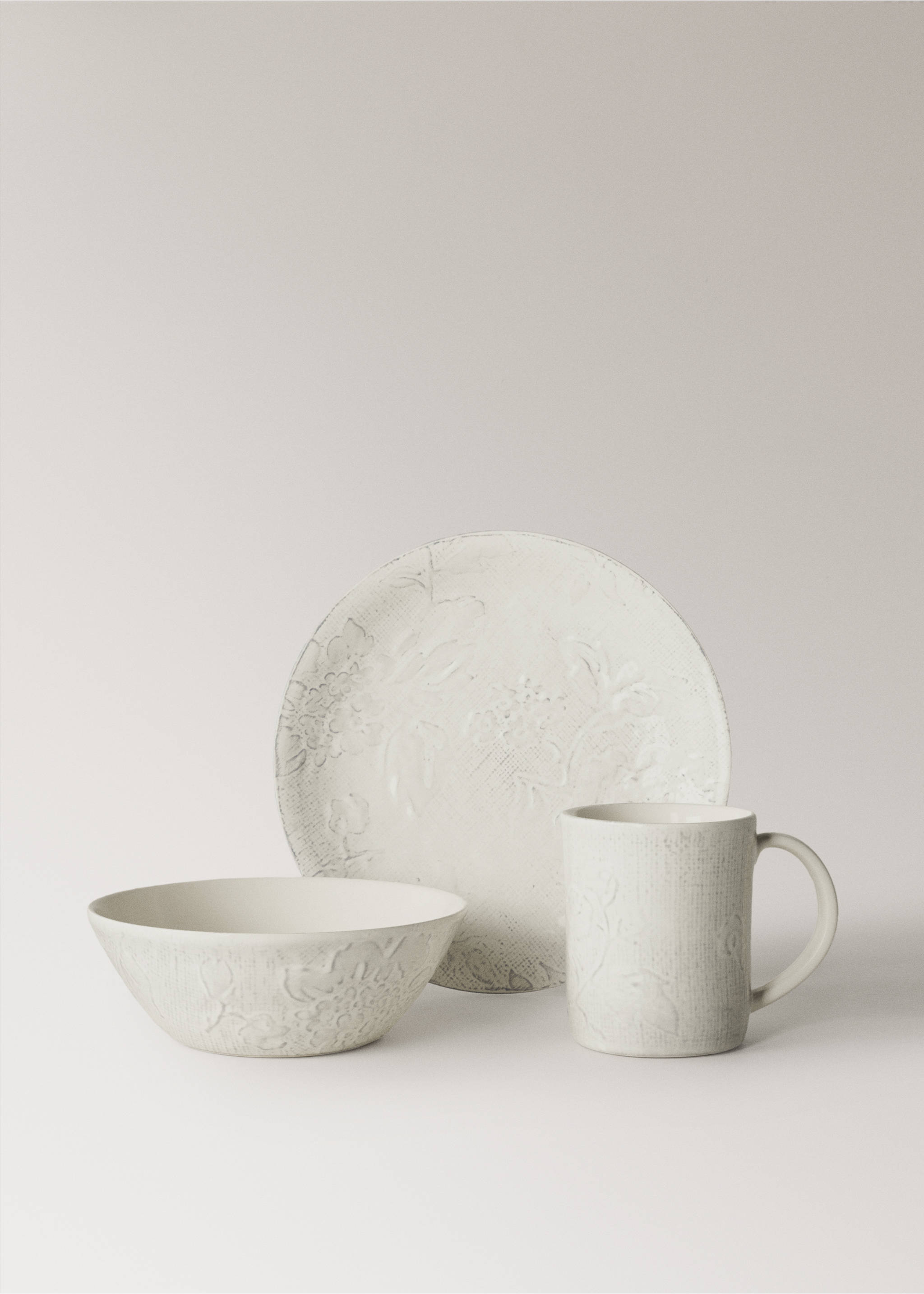 Stoneware dessert plate with texture - Details of the article 3, Off White. Ref: 37003319-00.