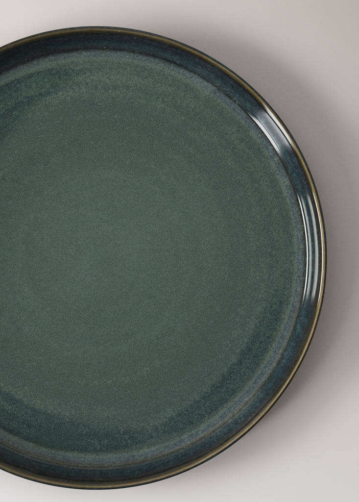 Smooth stoneware dinner plate — Coffee