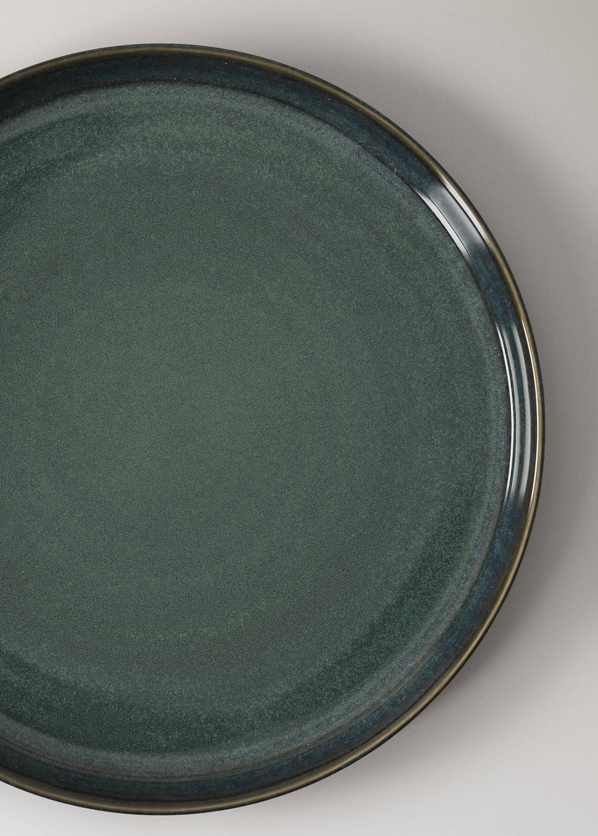 Smooth stoneware dinner plate — Coffee