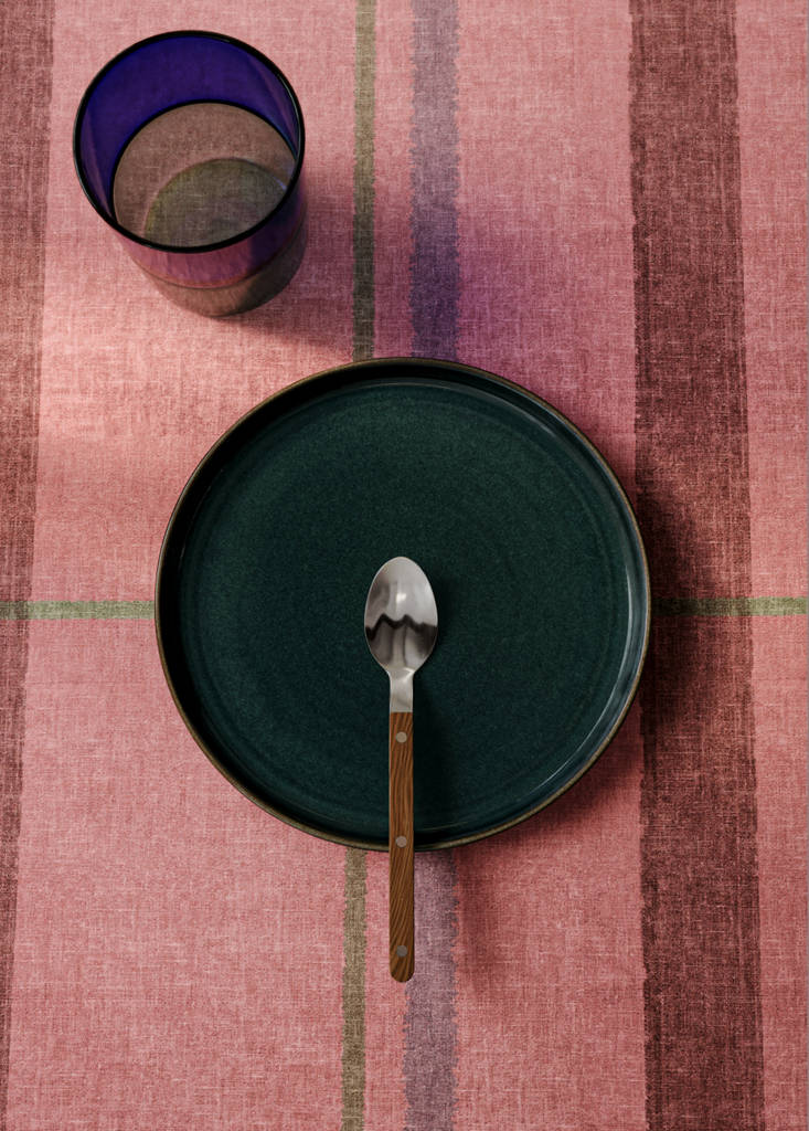 Smooth stoneware dinner plate — Petrol Blue