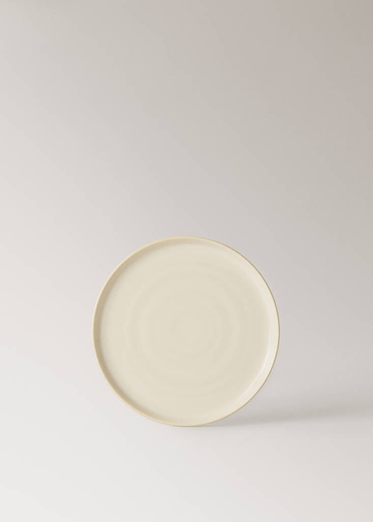 Smooth stoneware dinner plate — Leather