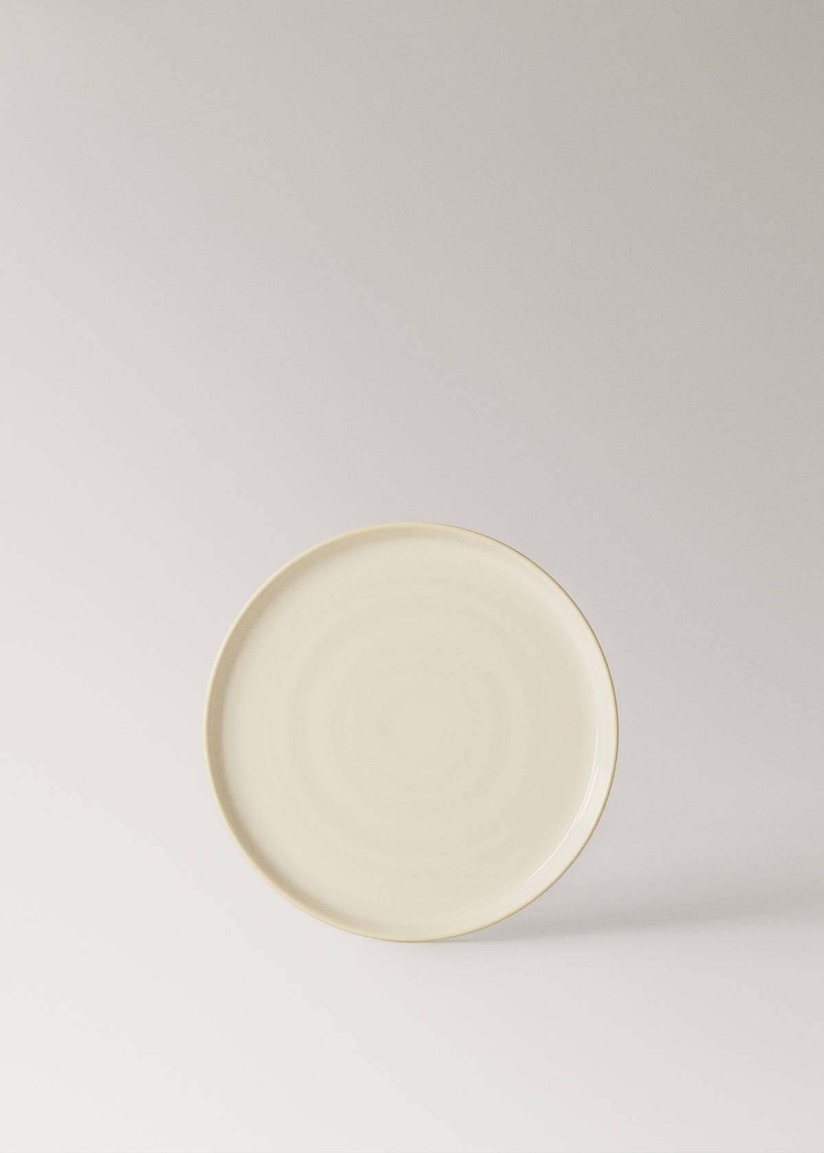 Smooth stoneware dinner plate — Leather
