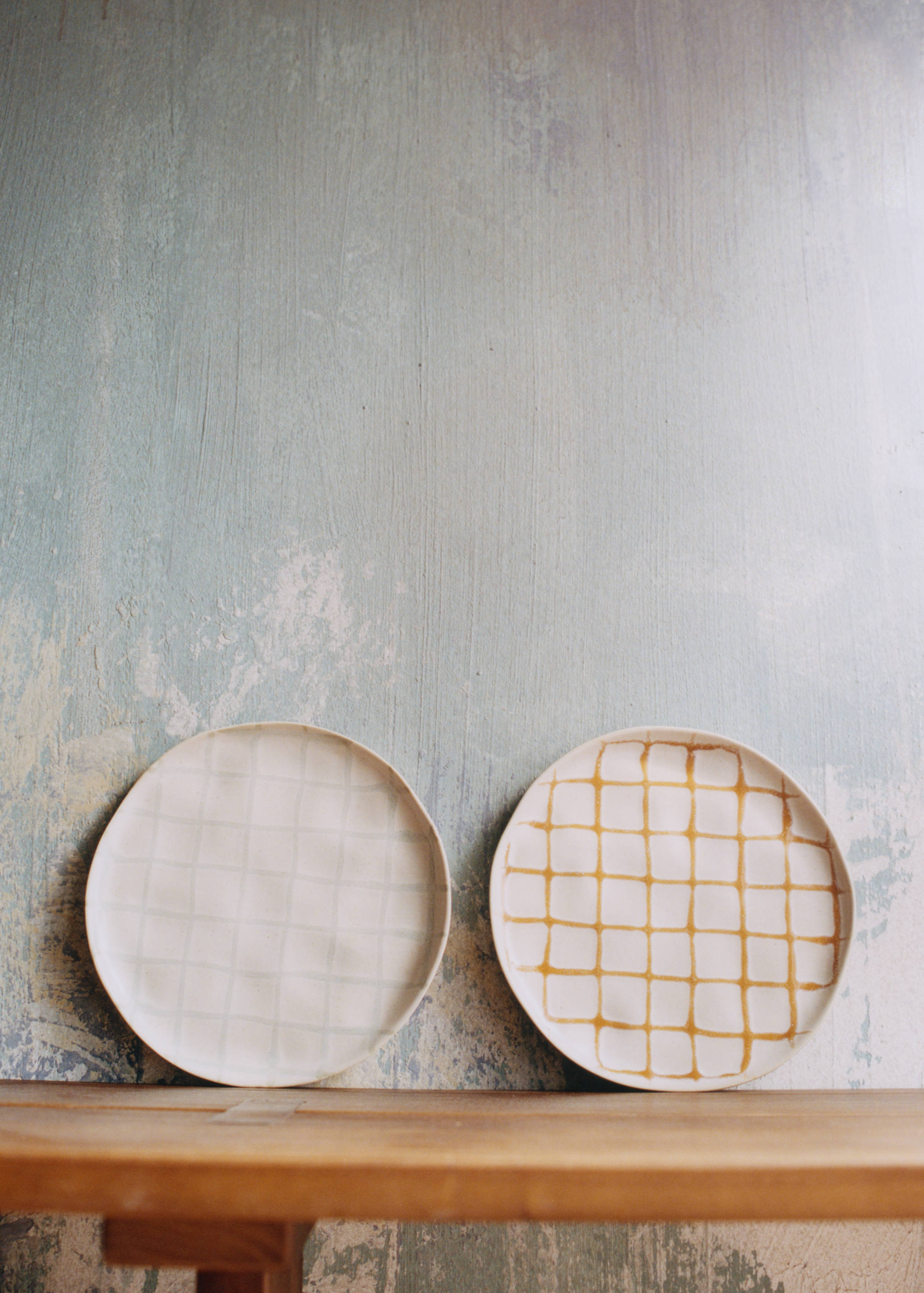 Checkered stoneware dessert plate - Details of the article 5