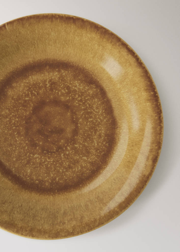 Gradient stoneware flat plate — Leather