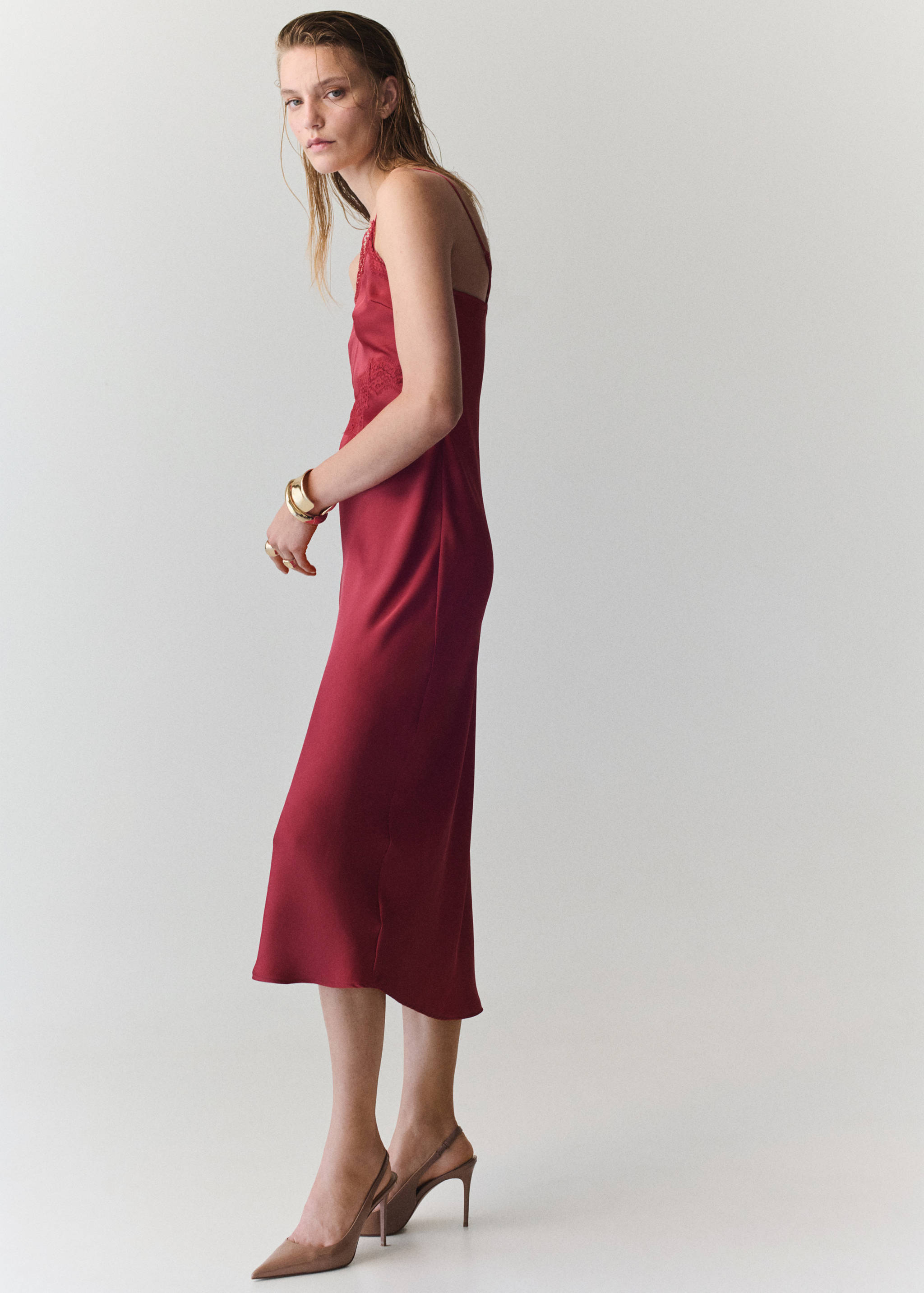 Satin lace dress - General plane