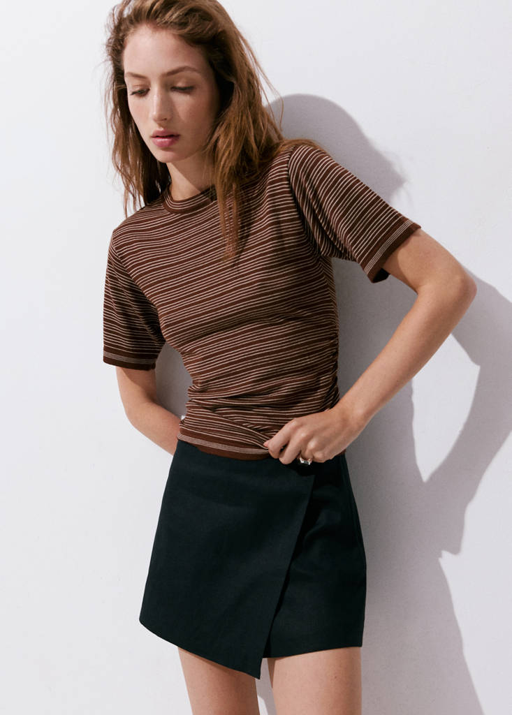 Striped short-sleeved sweater — Chocolate