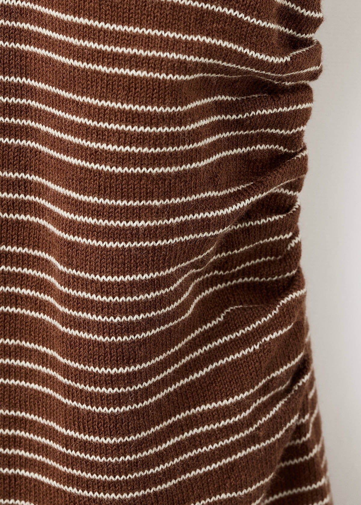 Striped short-sleeved sweater — Chocolate