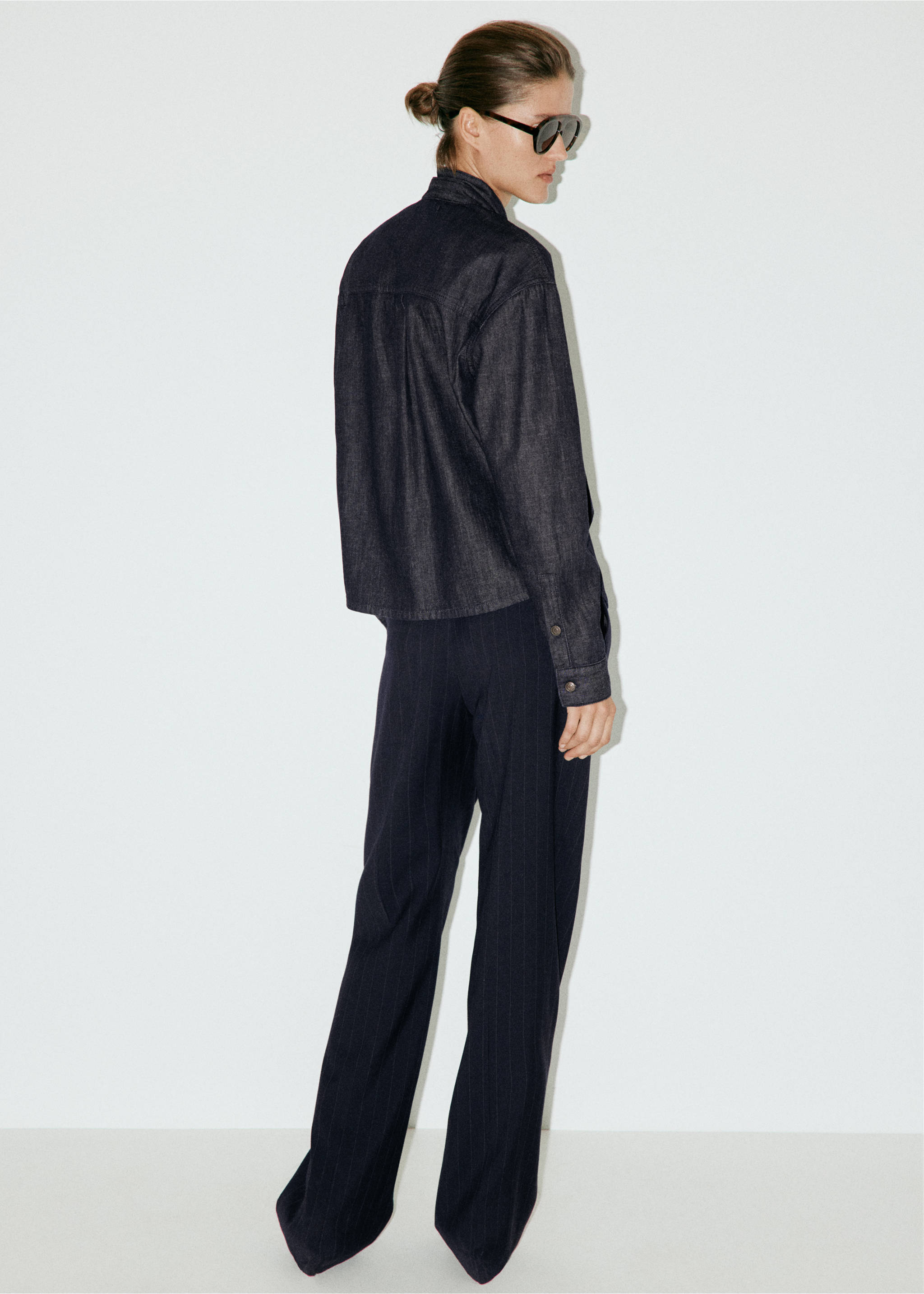 Denim shirt with bow - Reverse of the article, Open Blue. Ref: 37004085-00.