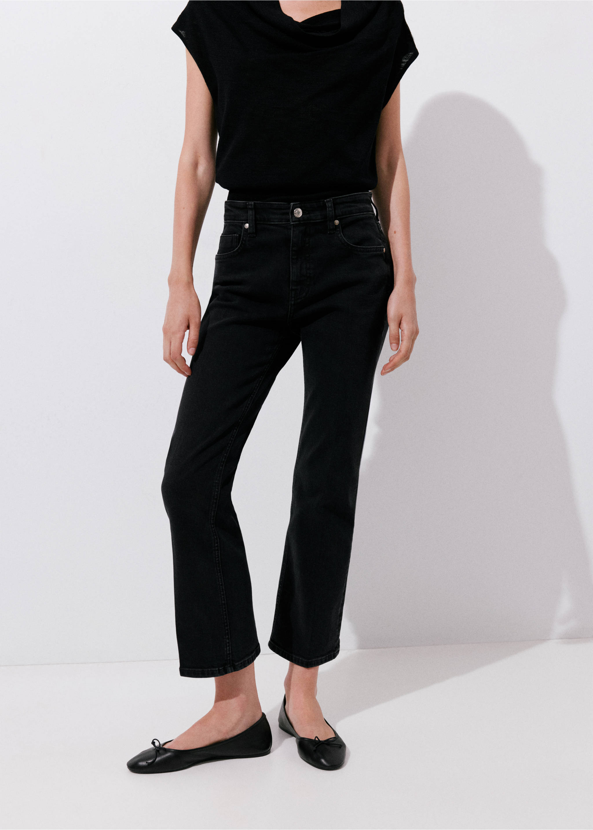 Jean Sienna flare crop - Plan moyen, Black denim. Ref: 37004095-00.