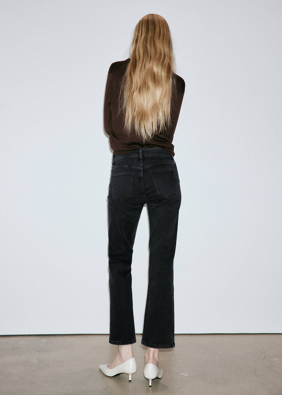 Sienna flared cropped jeans — Black denim