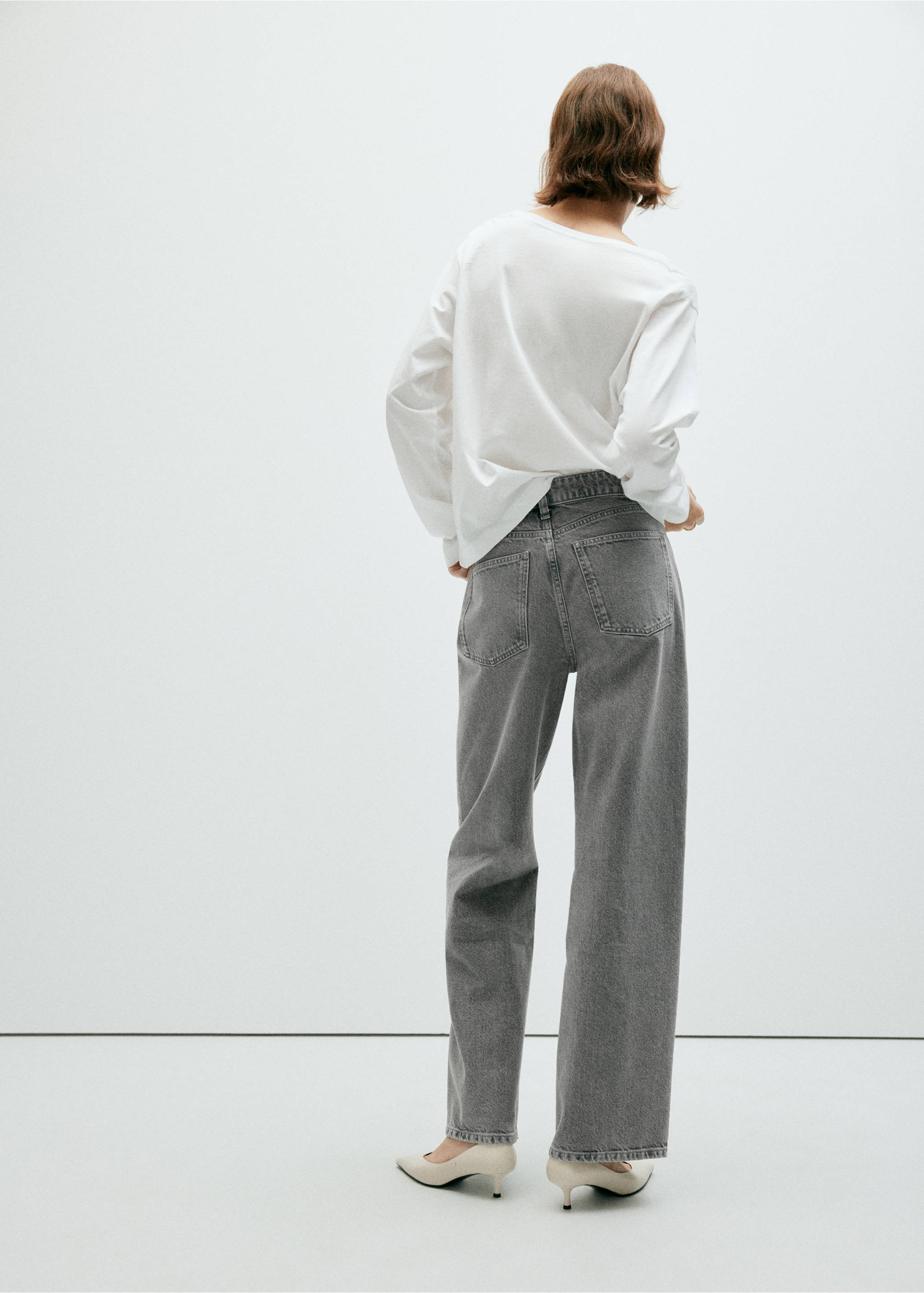 Jean regular waist à clous - Verso de l’article, Gris denim. Ref: 37004106-01.