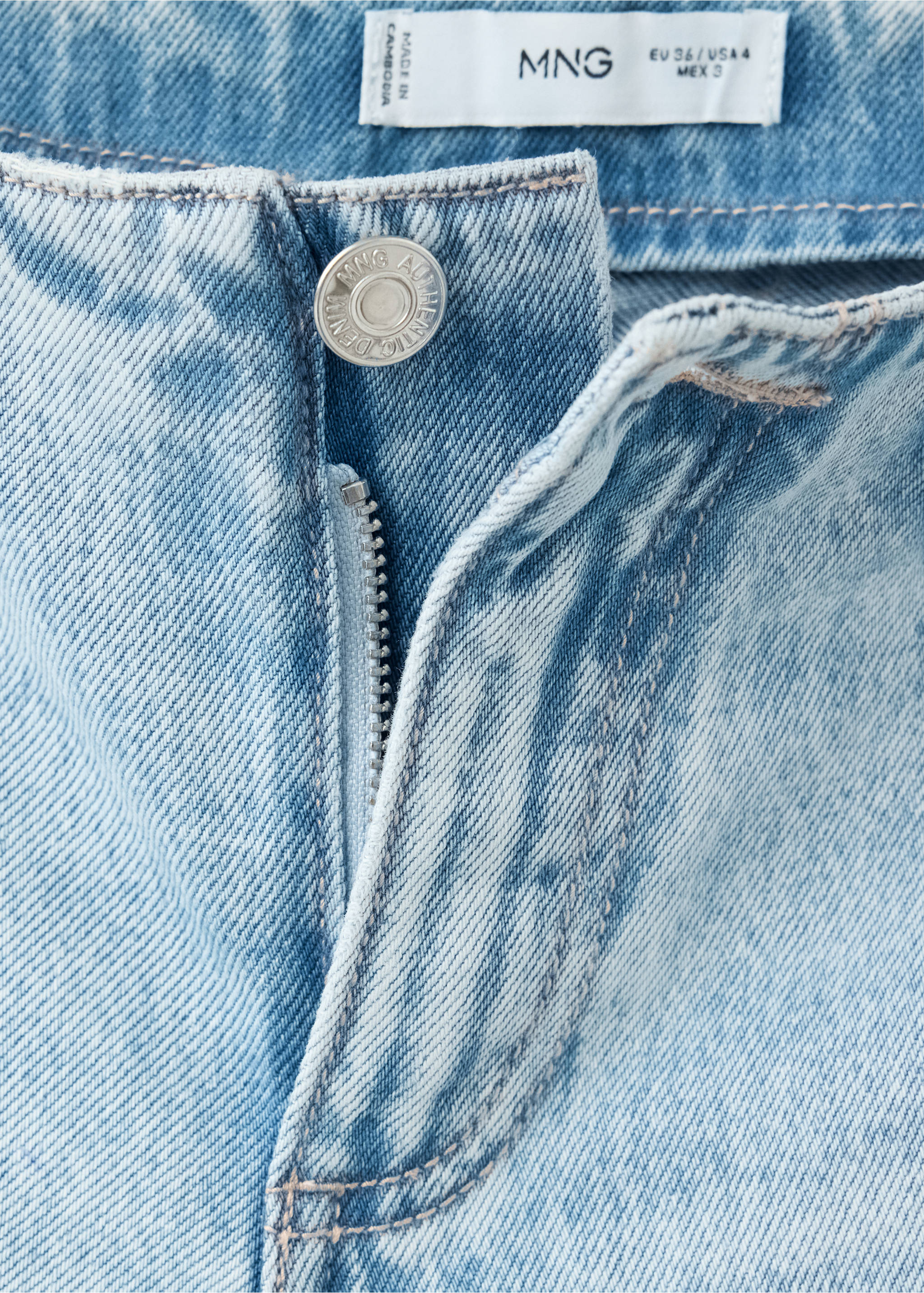 Low waist flare jeans - Details of the article 8, Medium Blue. Ref: 37004107-00.
