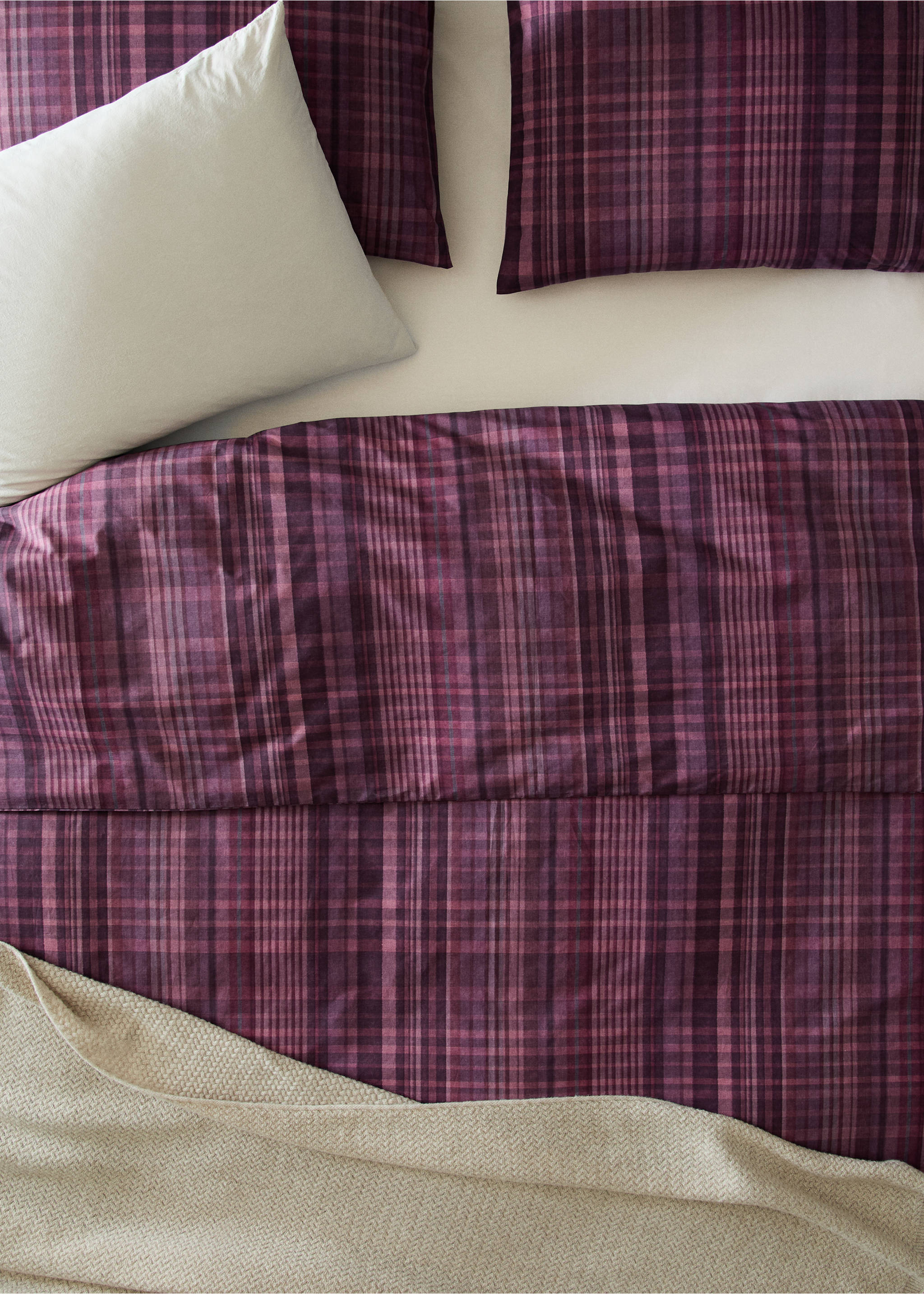 100% cotton percale checked duvet cover for 135/140 cm bed - Details of the article 7, Wine. Ref: 37004124-00.