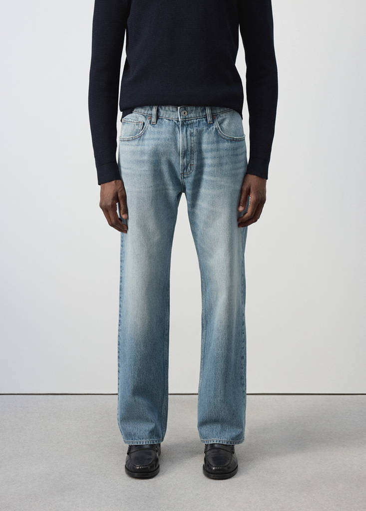Light wash Moby relaxed fit jeans — Medium Vintage Blue