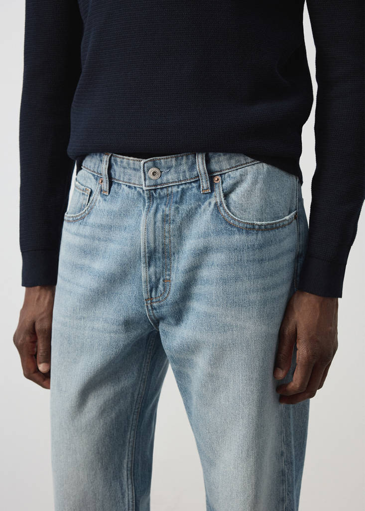 Light wash Moby relaxed fit jeans — Medium Vintage Blue