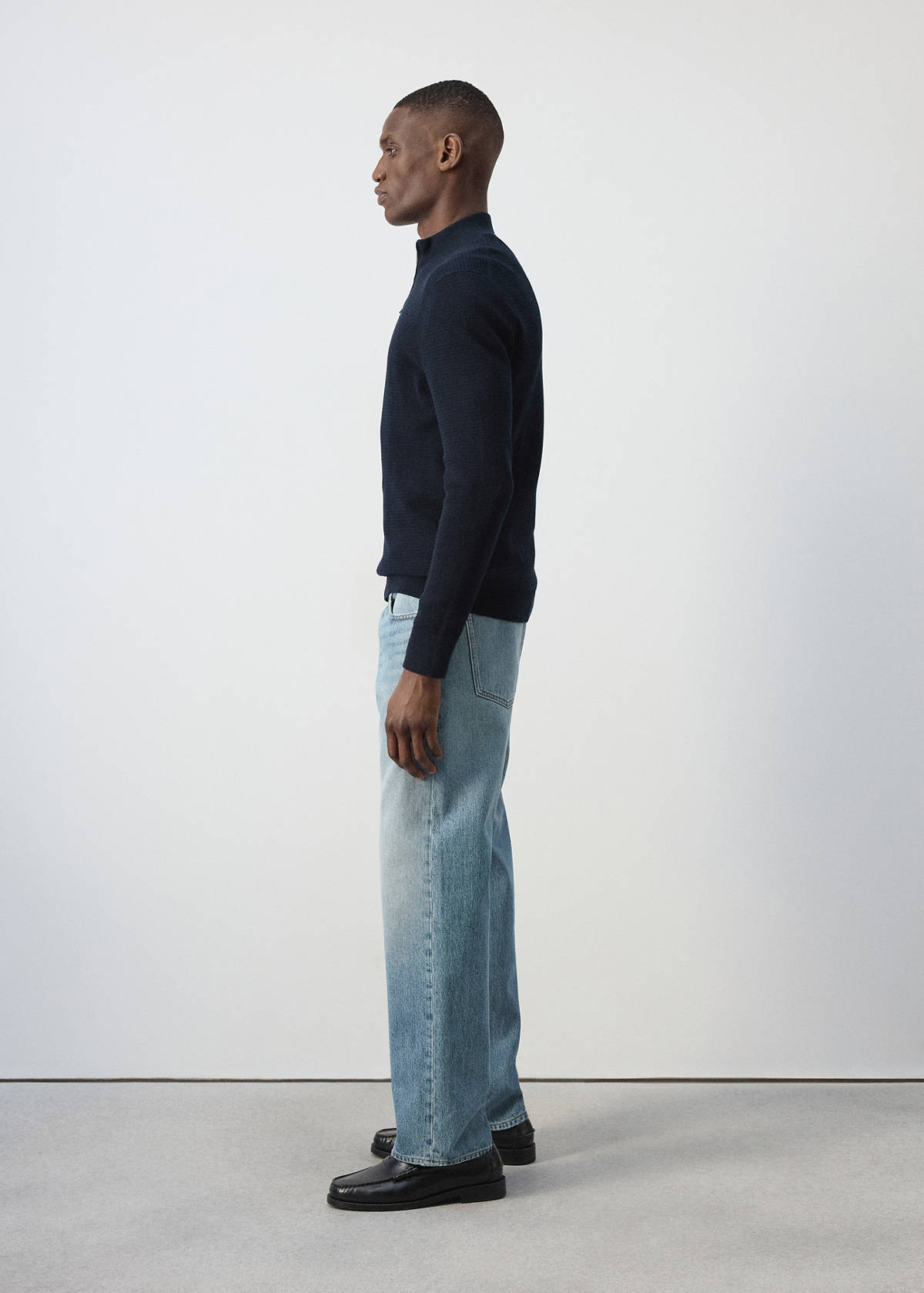Light wash Moby relaxed fit jeans — Medium Vintage Blue