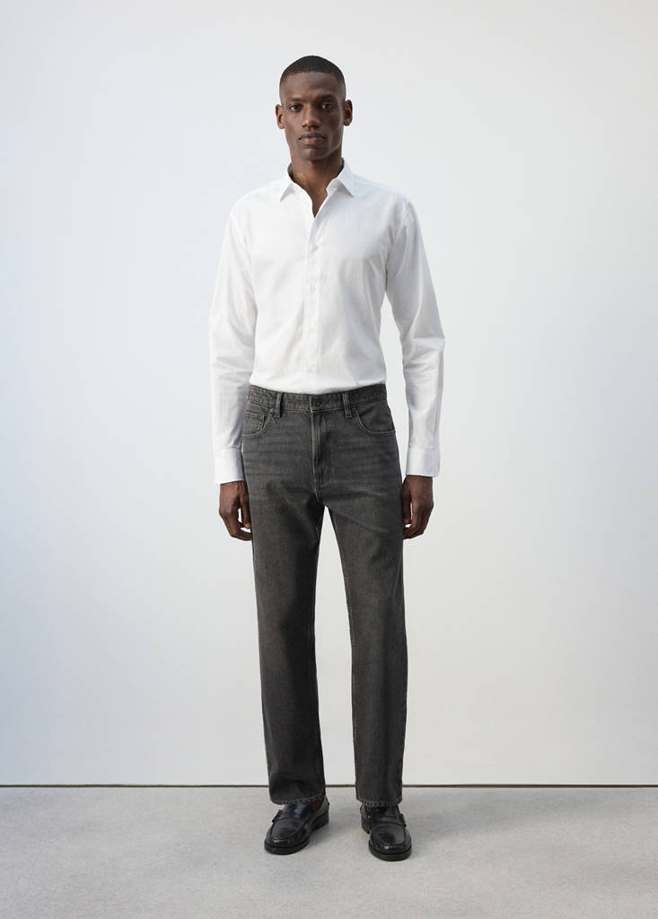 Light wash Moby relaxed fit jeans — Open Grey